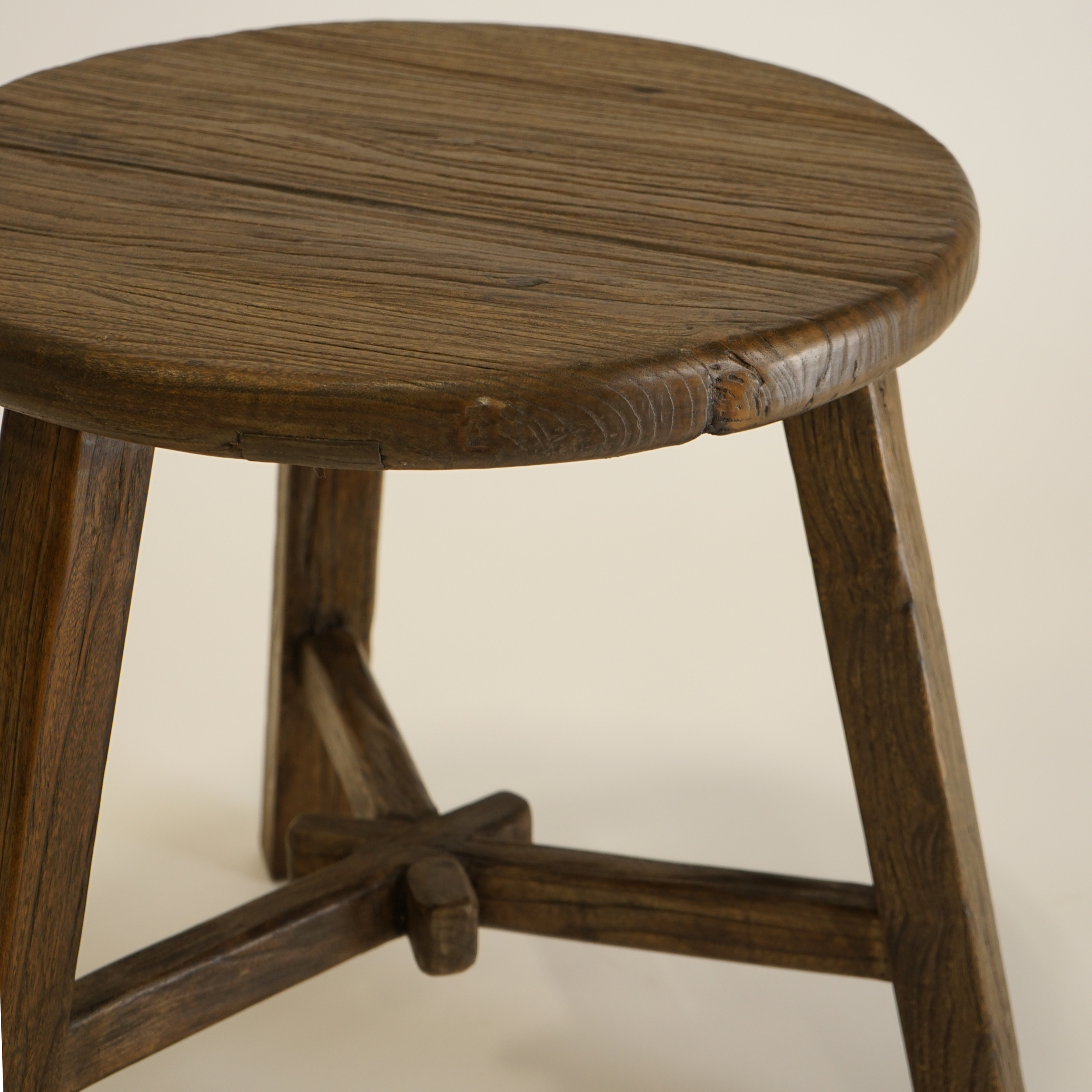Dobbie Side Table - Aged Brown (2).png