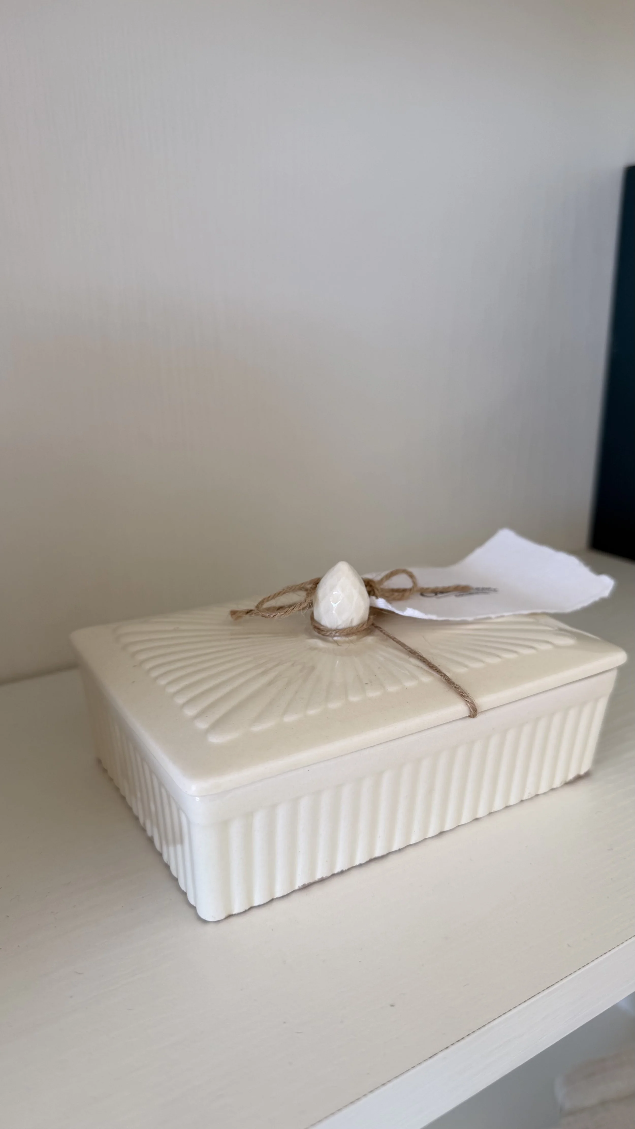 Vintage Wedgwood Edme Lidded Trinket Box