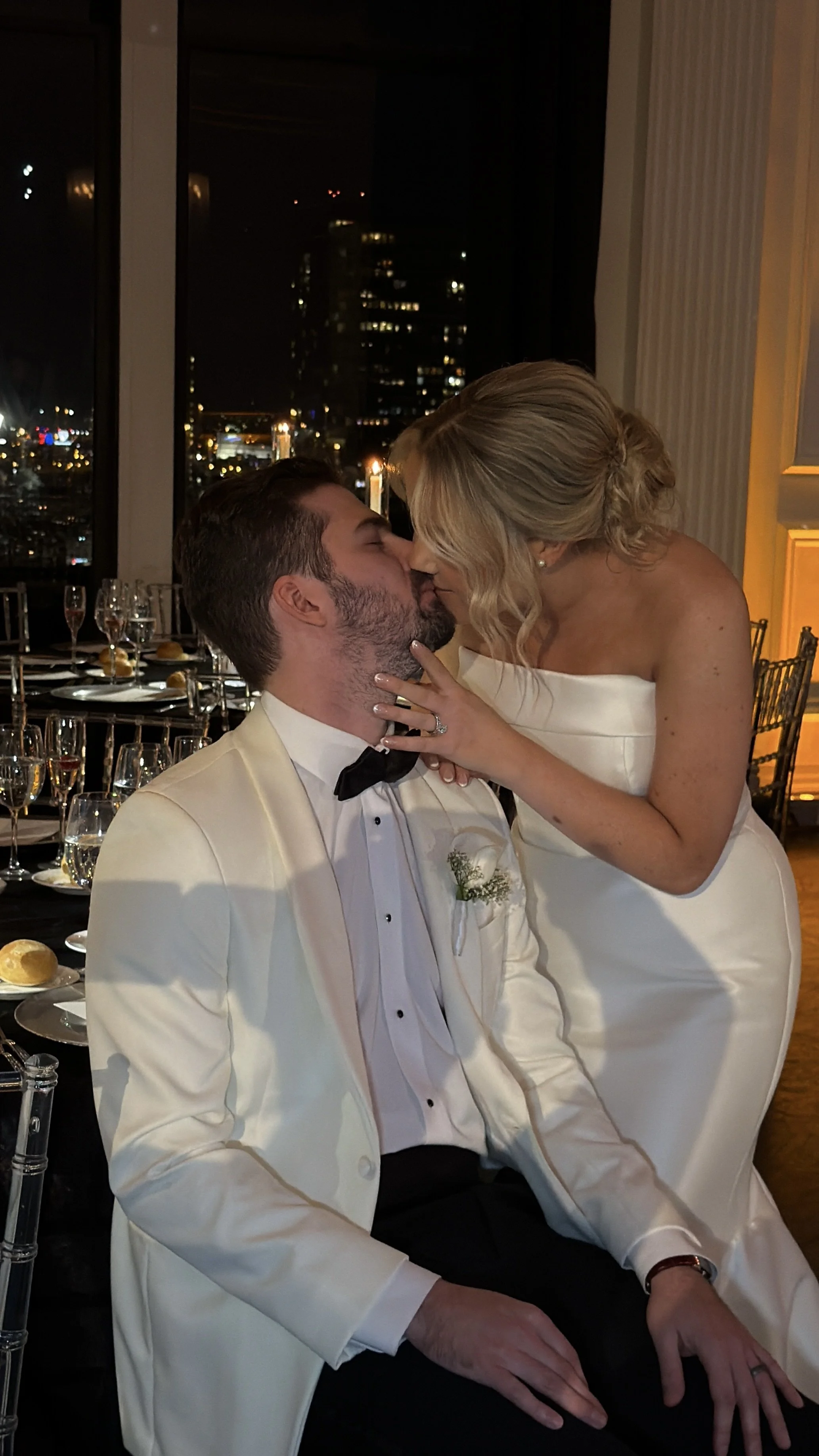 behind the scenes philly wedding content creator capturing content of bride and groom at the downtown club by cescaphe