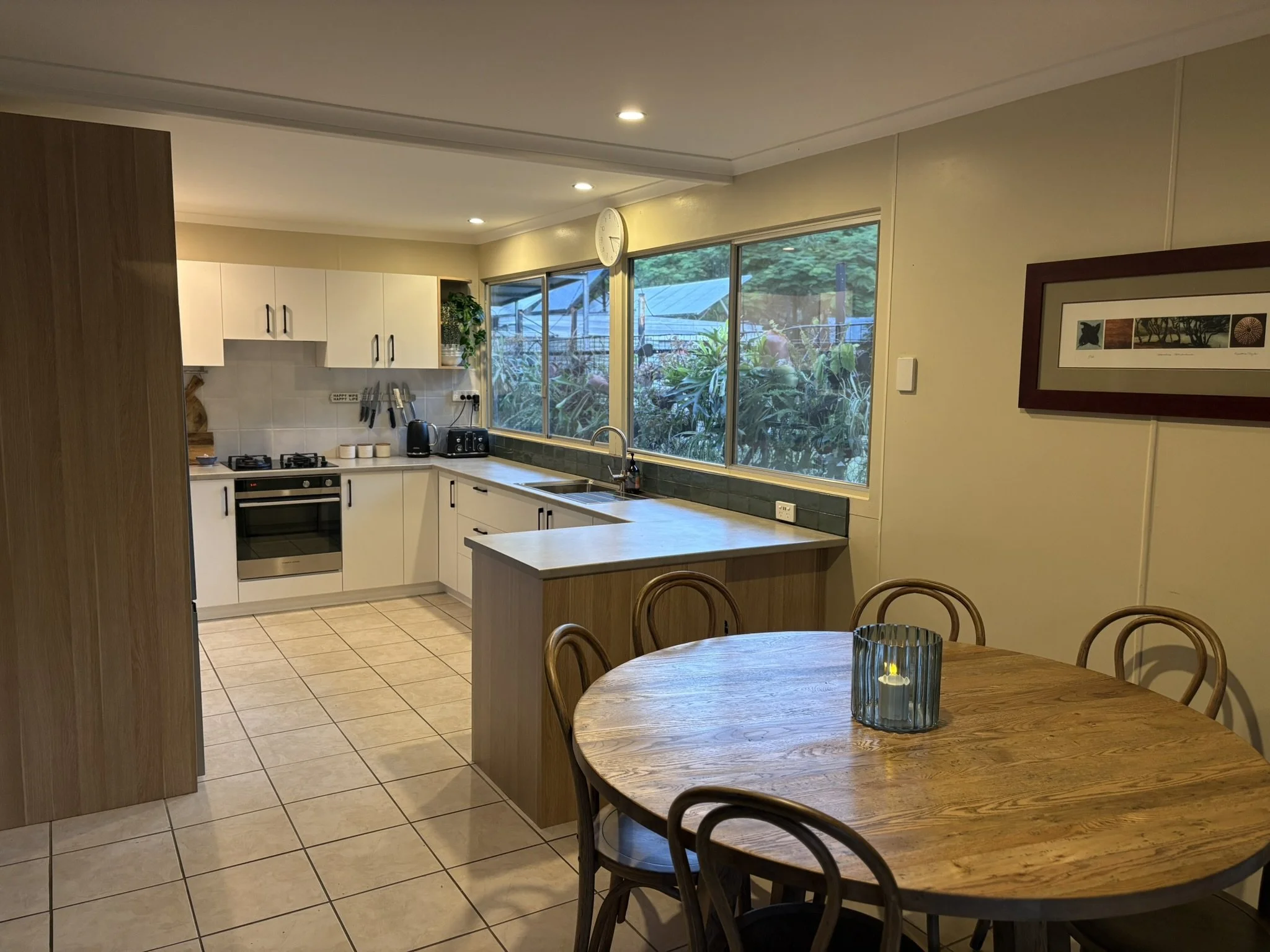 Dining Area.JPEG