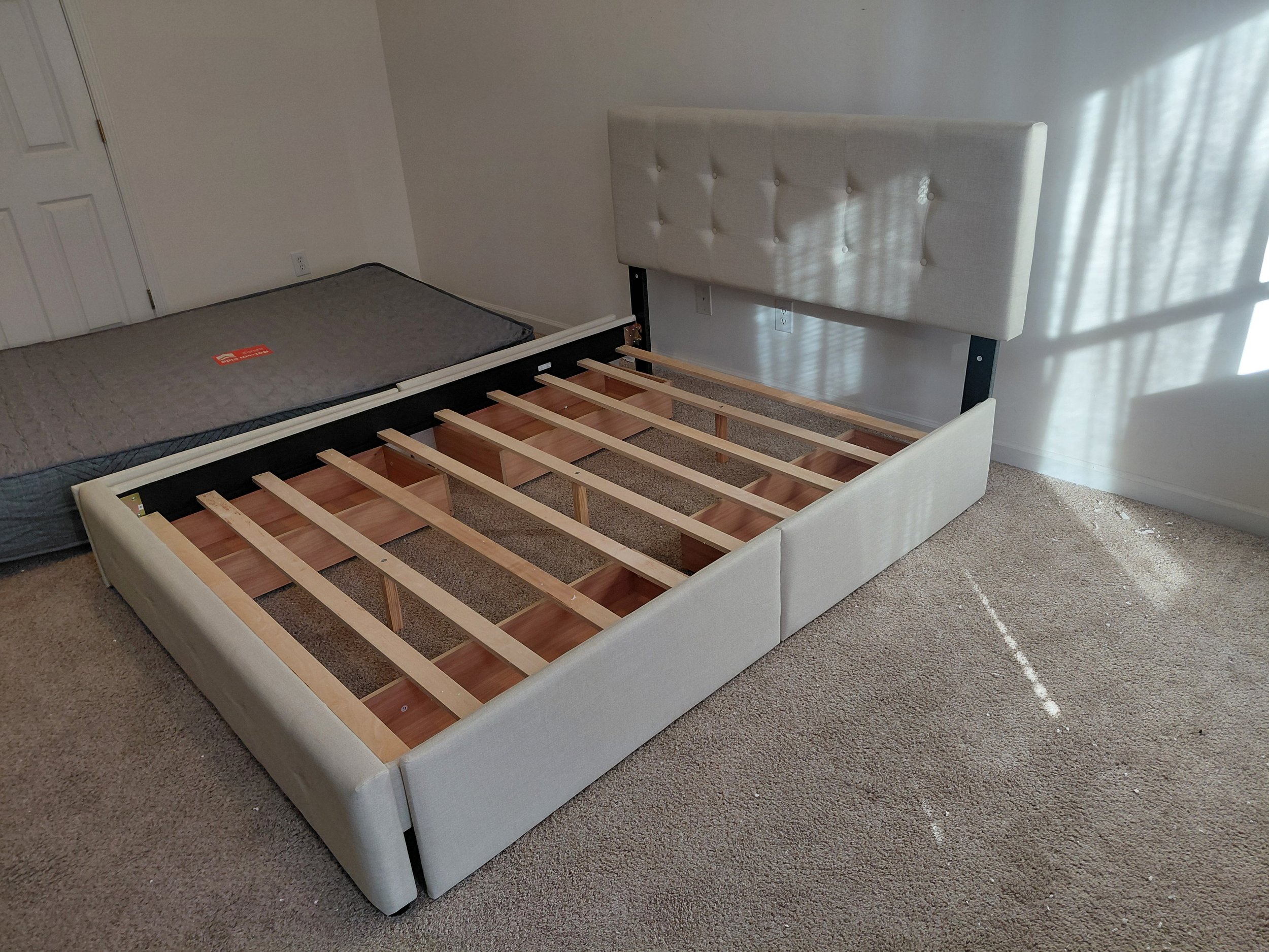 Full/Queen Bed
