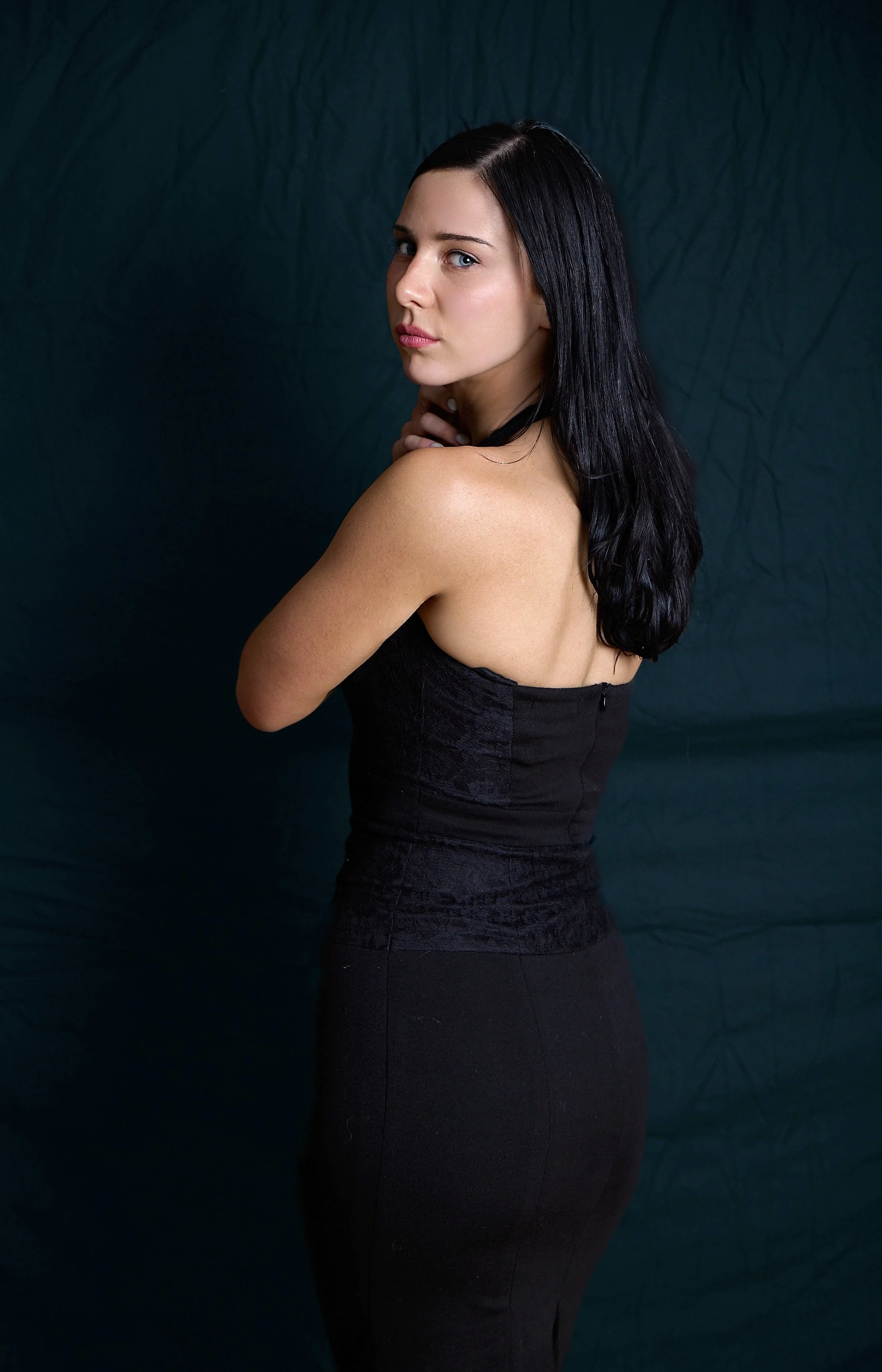 Margot Petrie photo live music - young artist Melbourne based - alternative pop 