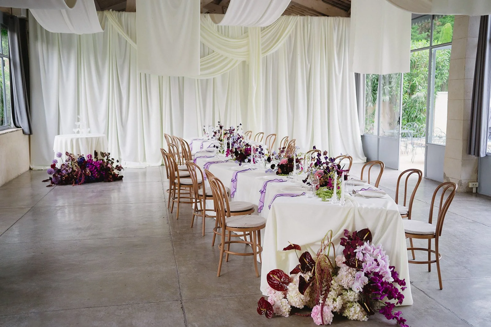 noella-wonder-events-destination-wedding-planner-provence-modern-purple-05.jpg