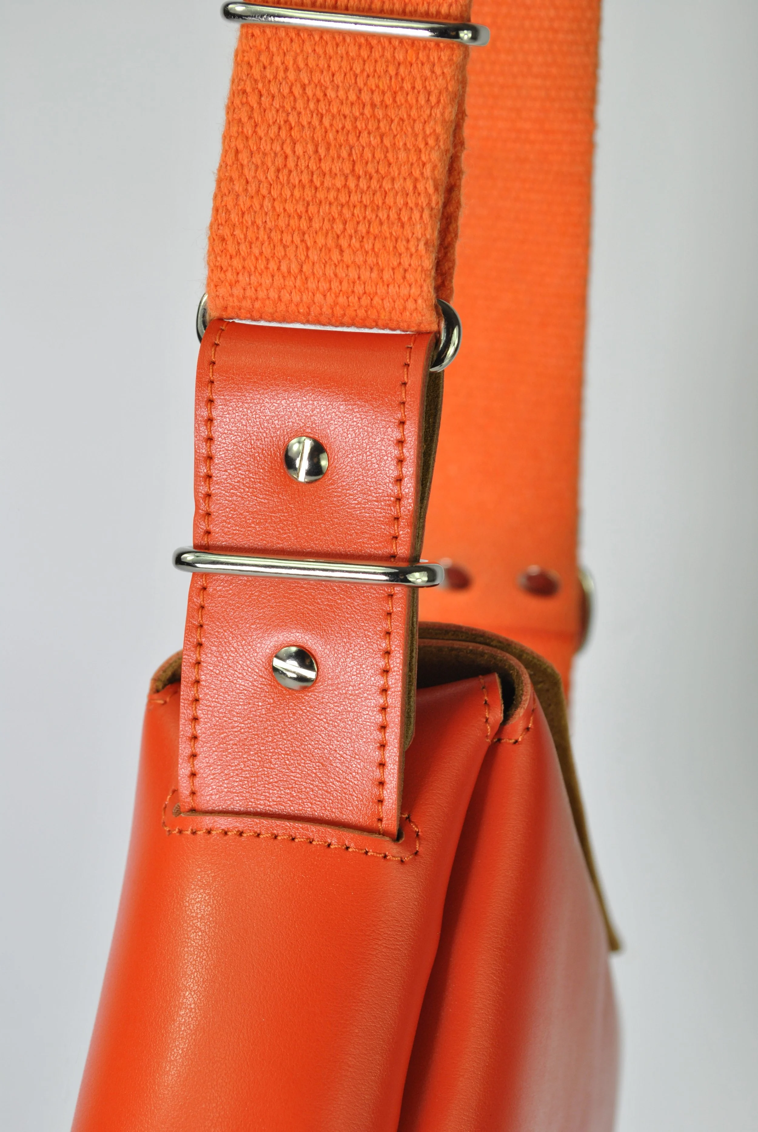 Fox orange detail01.jpg