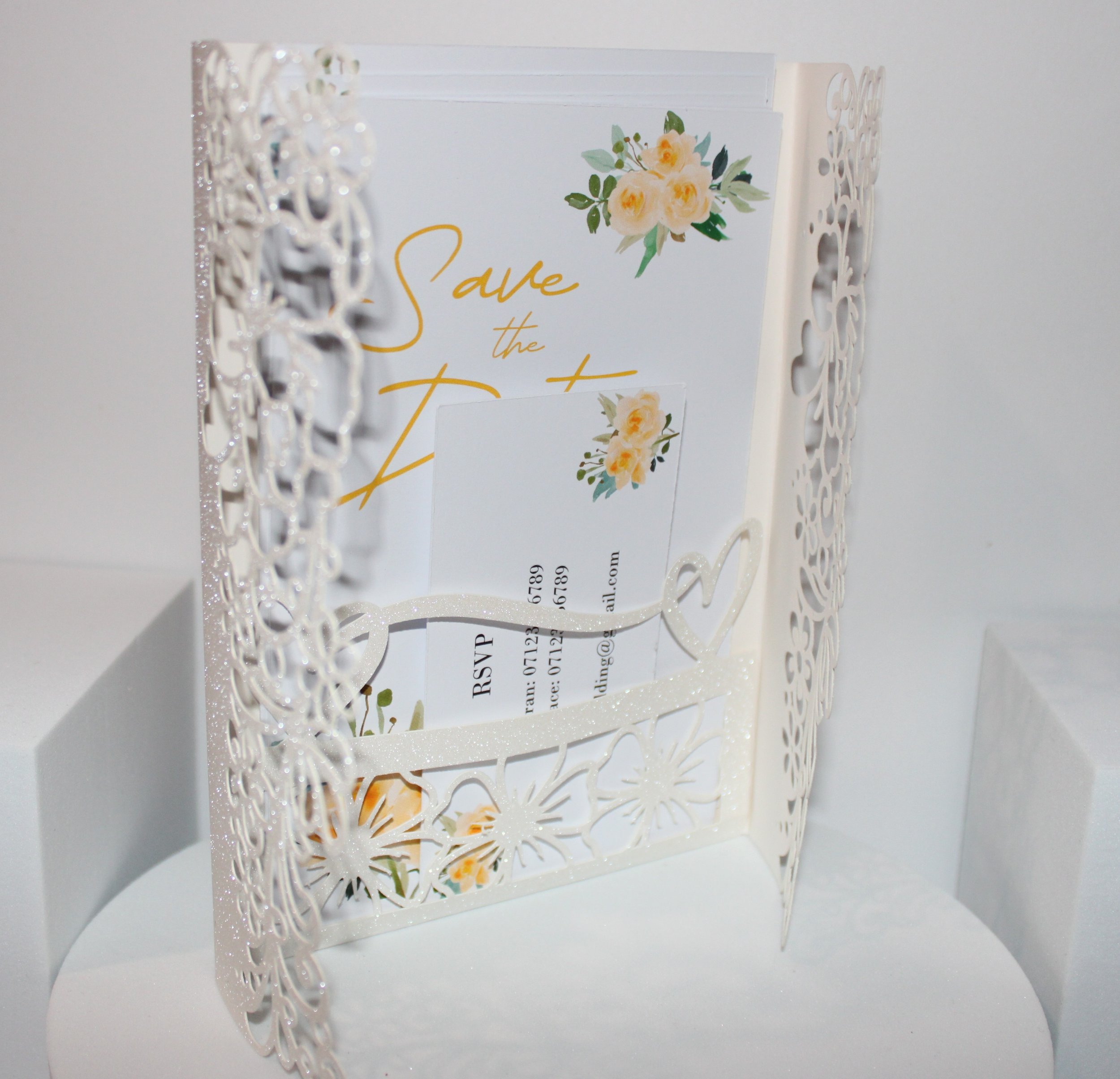 TWO FOLD INTRICATELY CUT INVITATION PACKAGE! 
Meet the intricately cut edge wedding invitation card! #008