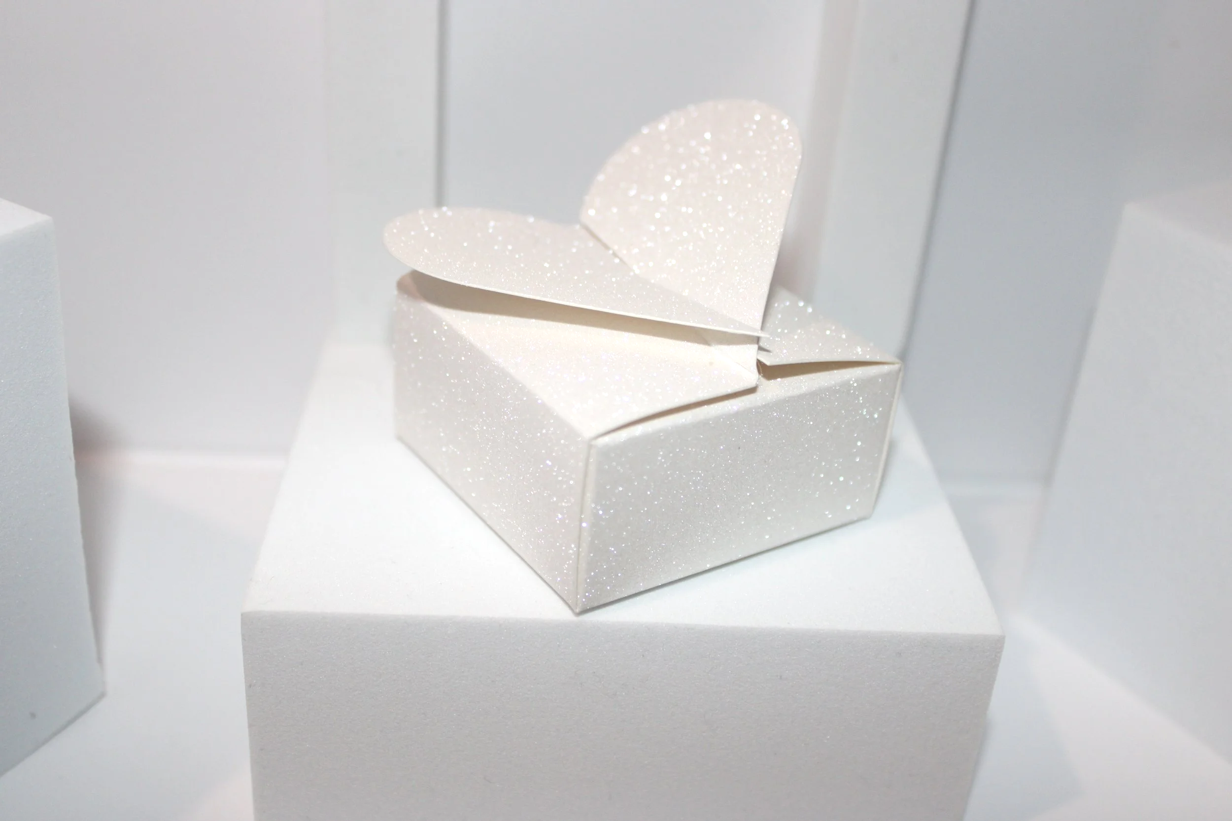 Heart Closing Favour Box!
The heart shaped closing adds a romantic & elegant touch to your wedding celebrations. two halves join together to make one. #0066