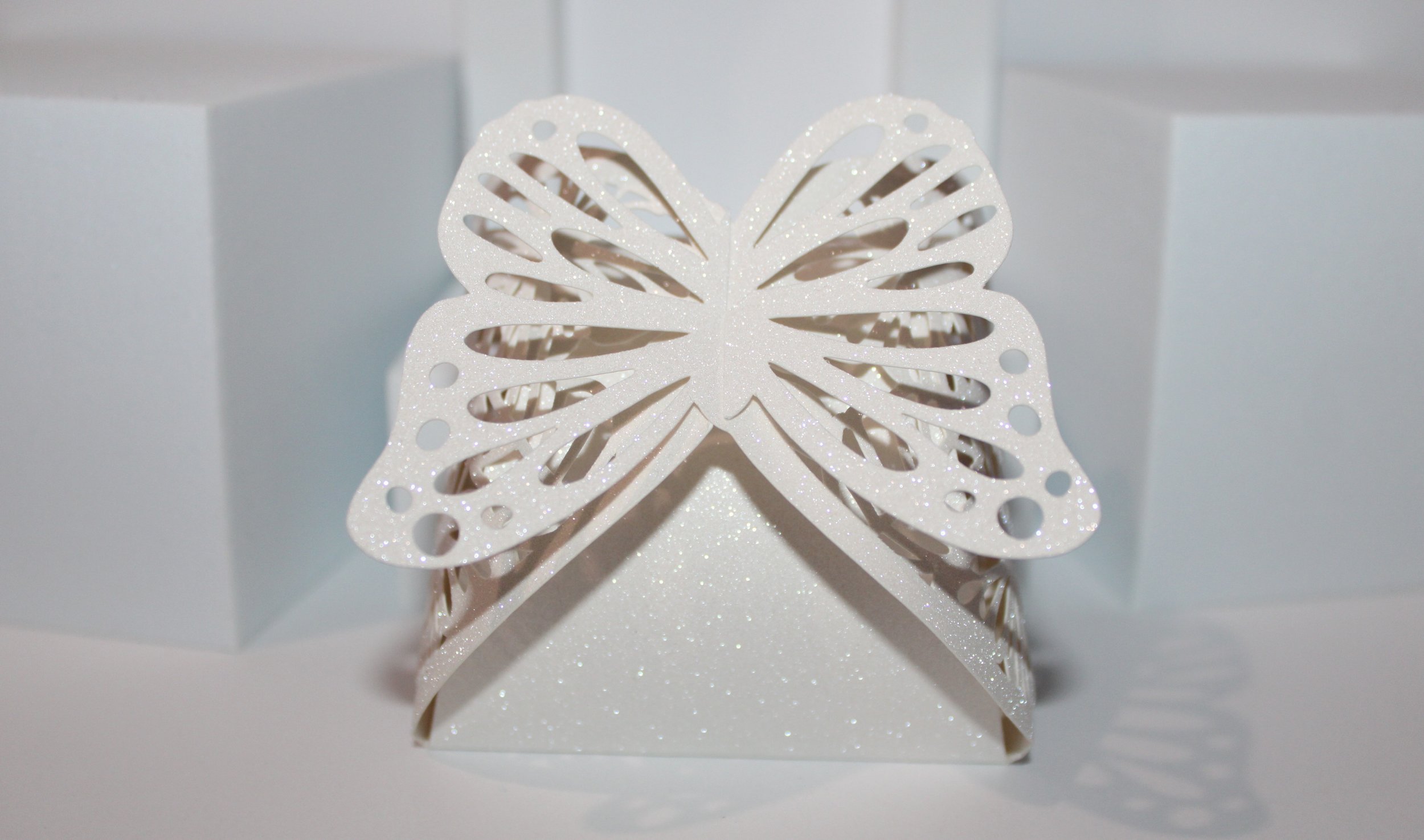 Butterfly Favour Box! 
These stunning little boxes are cut in the shape of a butterfly, and let me tell you, they’re absolutely enchanting! 
Honestly, every time I see one, it just makes me smile. #0060