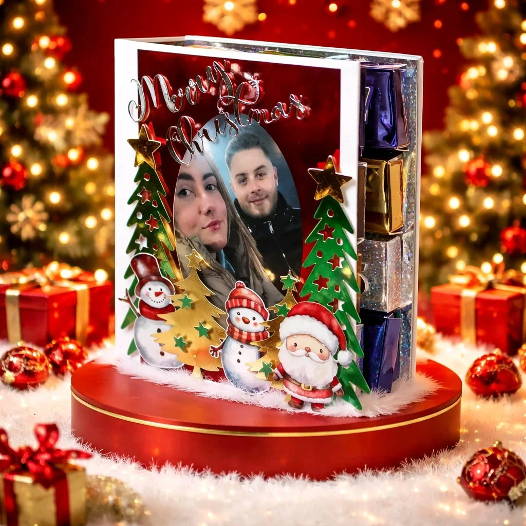 On the front of every box is a personalised photo of the recipient, printed clearly on photo paper and a festive scene surrounding the photo to create a bespoke, keepsake finish. The holographic card gives the whole calendar a shimmering, festive loo