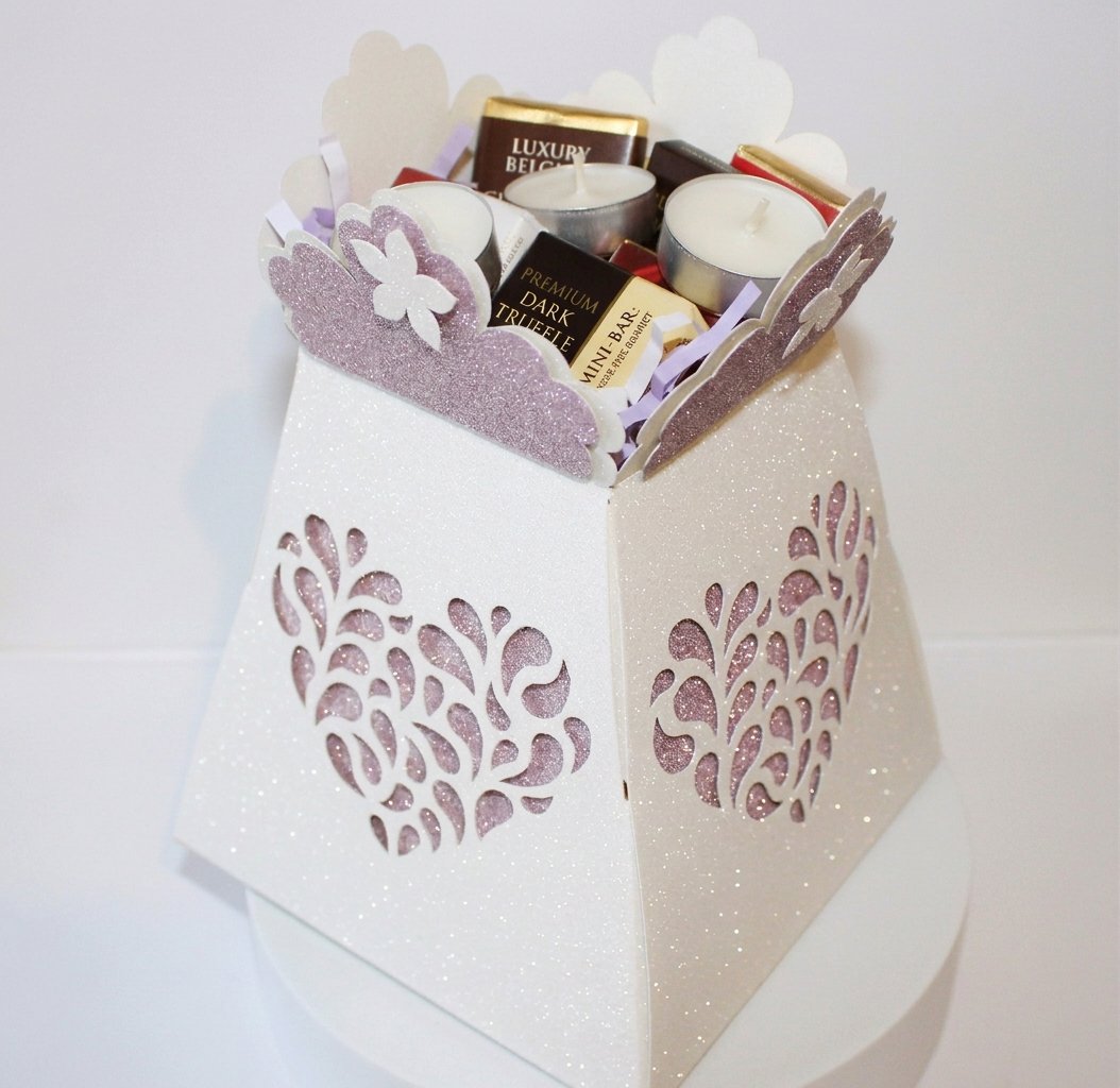 Sweet or Flower Vase (Flowers/Sweets/Candles Not Included)