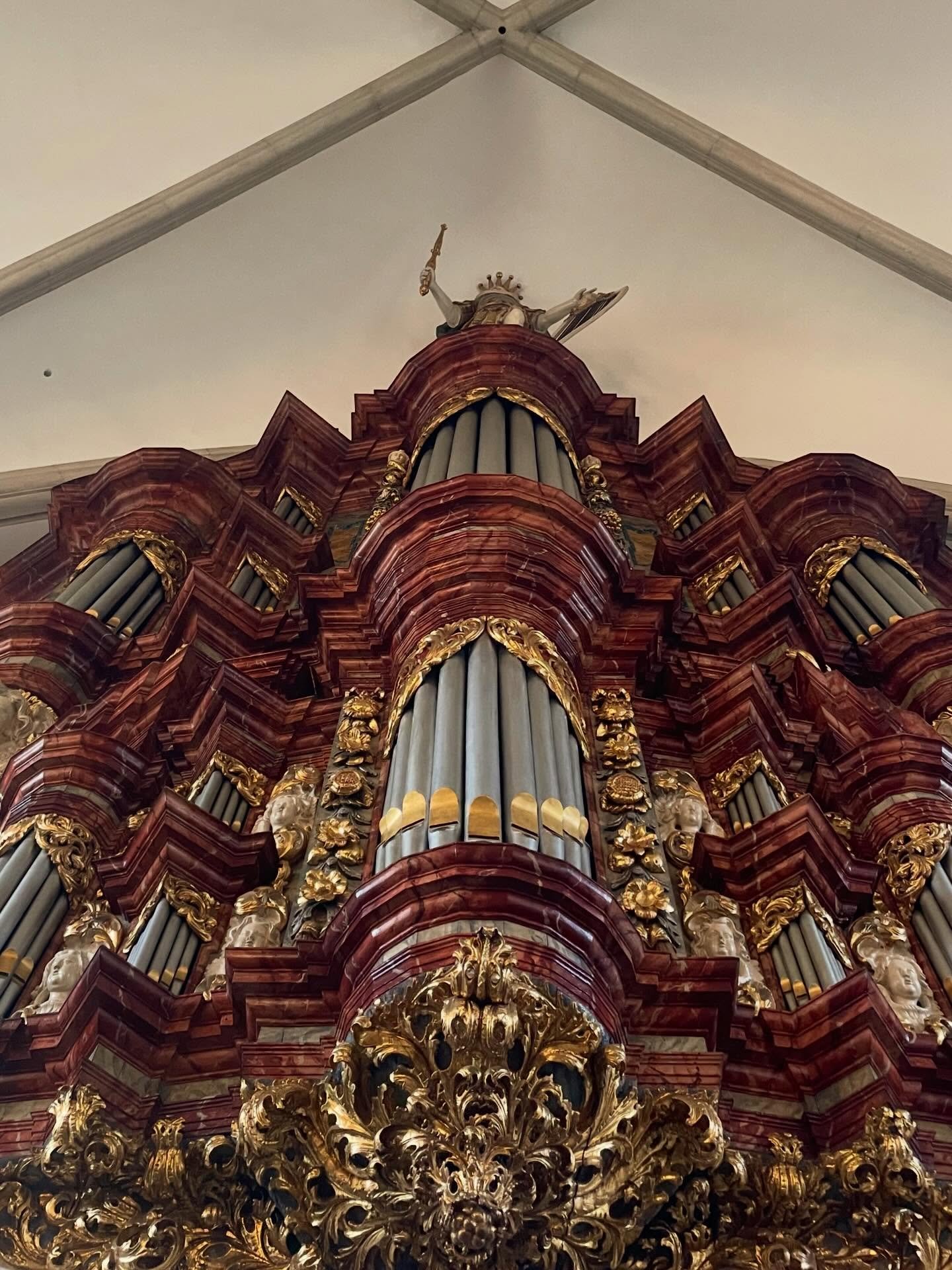 Tomorrow I will play a recital in Zwillbrock at 16.30! On the program Bach Dorische Toccata und Fuga, H&auml;ndel Concerto in F, Byrd The Battle, Gesualdo Canzone Francese and improvisations. Welcome! 🎶 #organ #organist #orgel #bach #orgelmusik