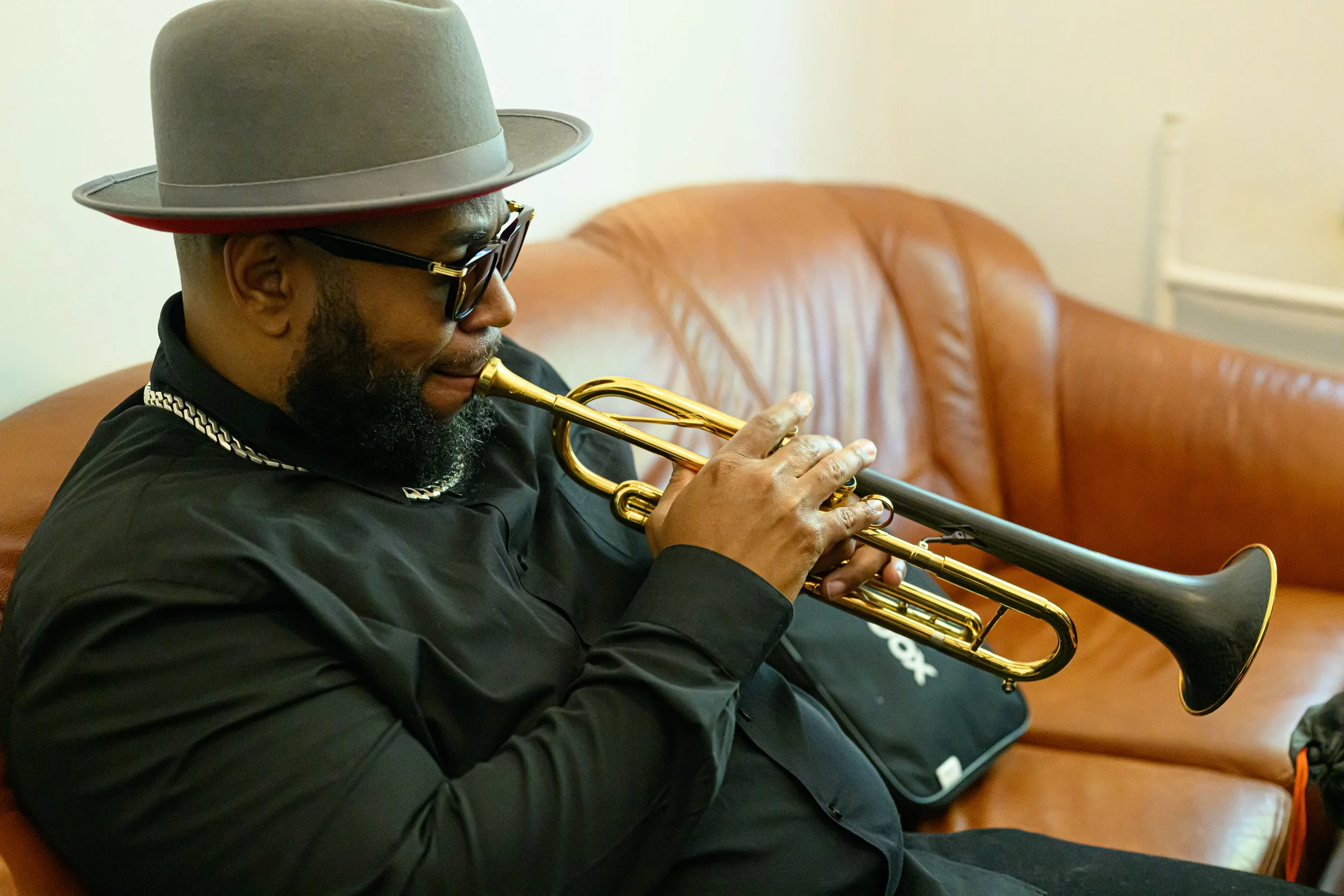 Satish Robertson - Trębacz, Kompozytor,  Producent,  Lider zespołu, Nowy Jork i świat