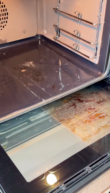 oven cleaning.png