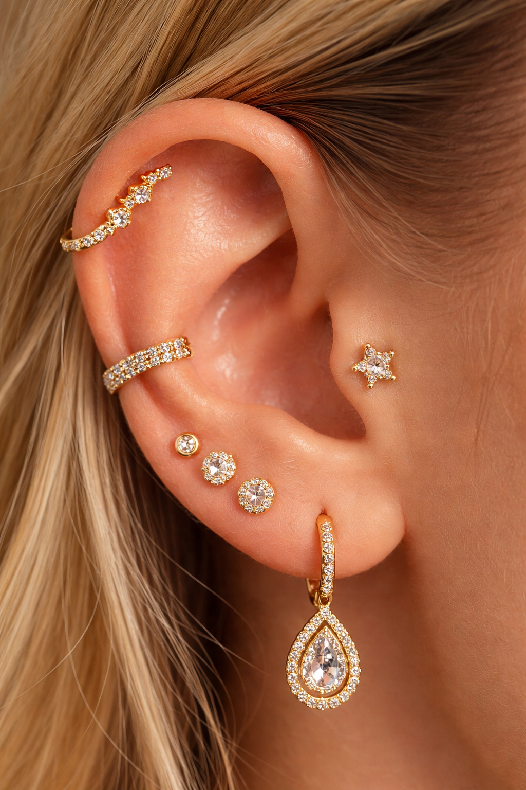 A classic gold/crystal curation.