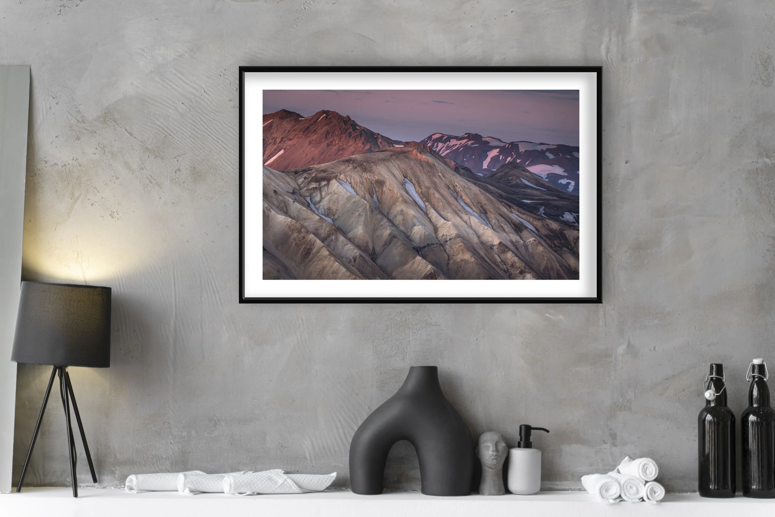 Minimal Gey Shelf Landman.jpg