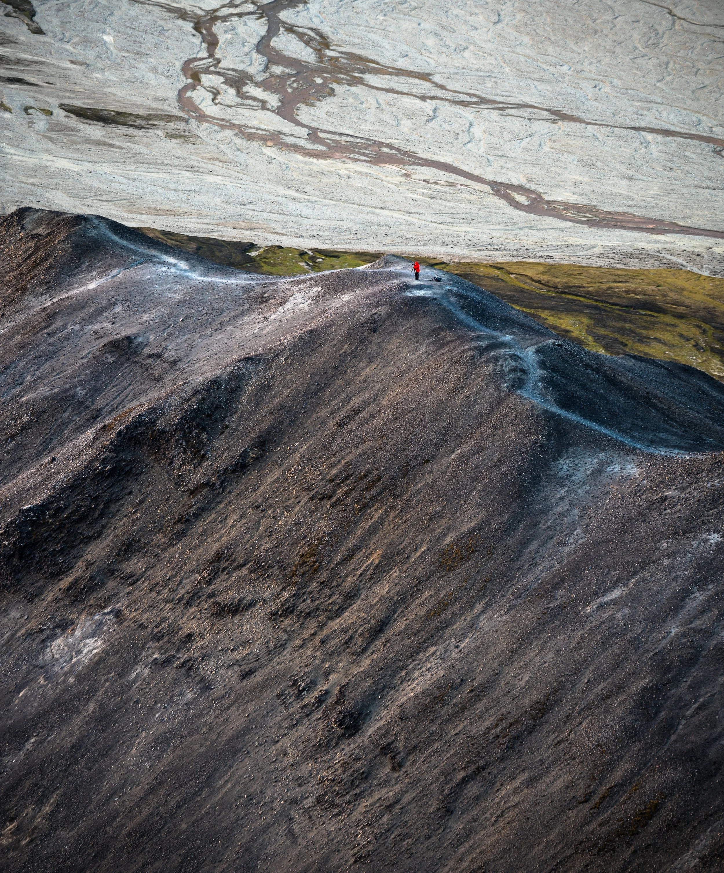 Alone on the Ridge, Landmannalaugar