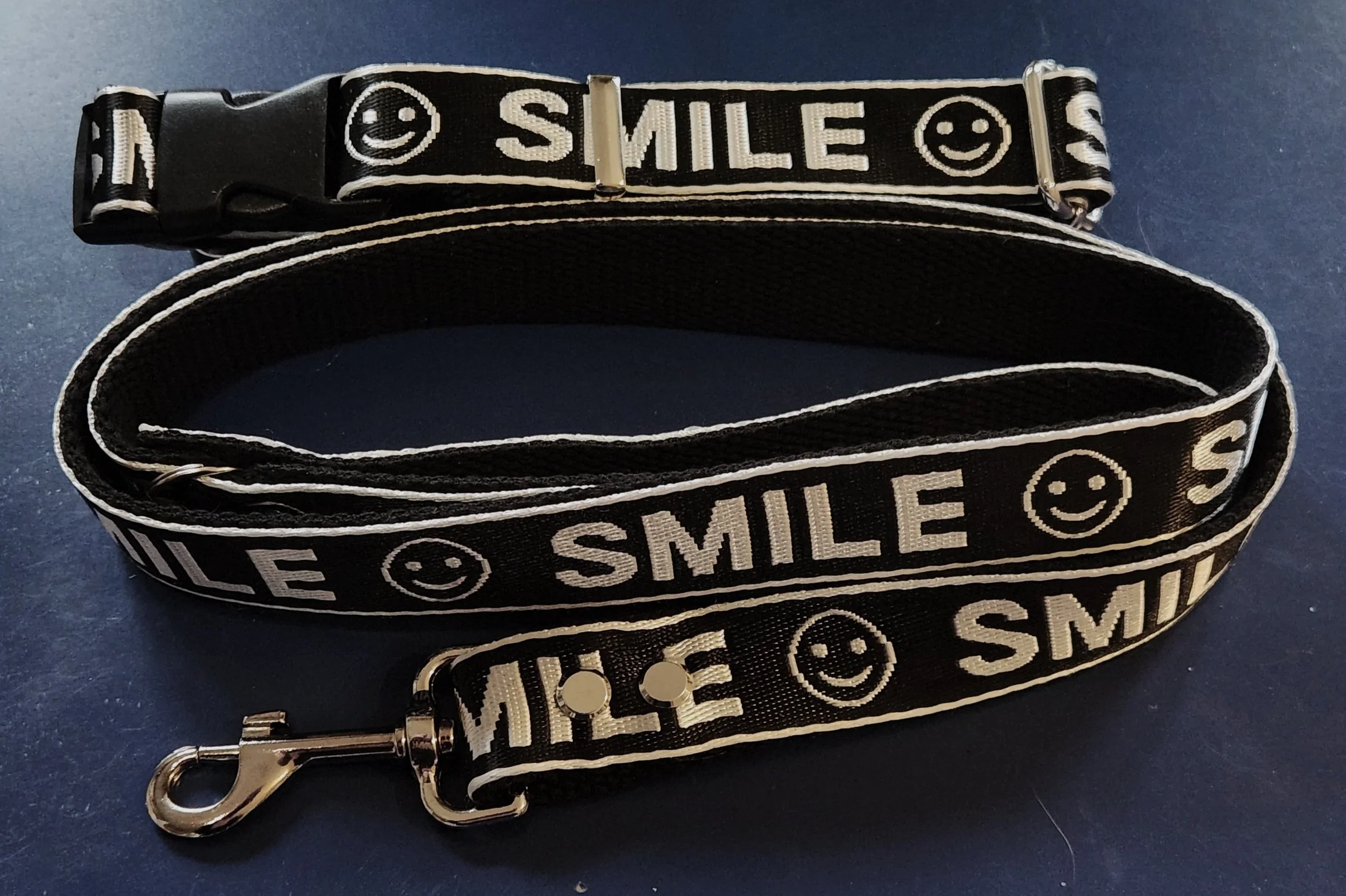 Smile Adjustable Collar and Lead Set