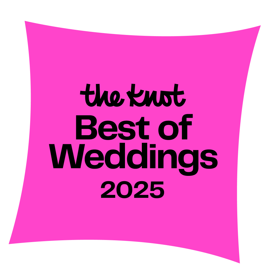 Badge showing The Knot Best of Wedding Photographers award