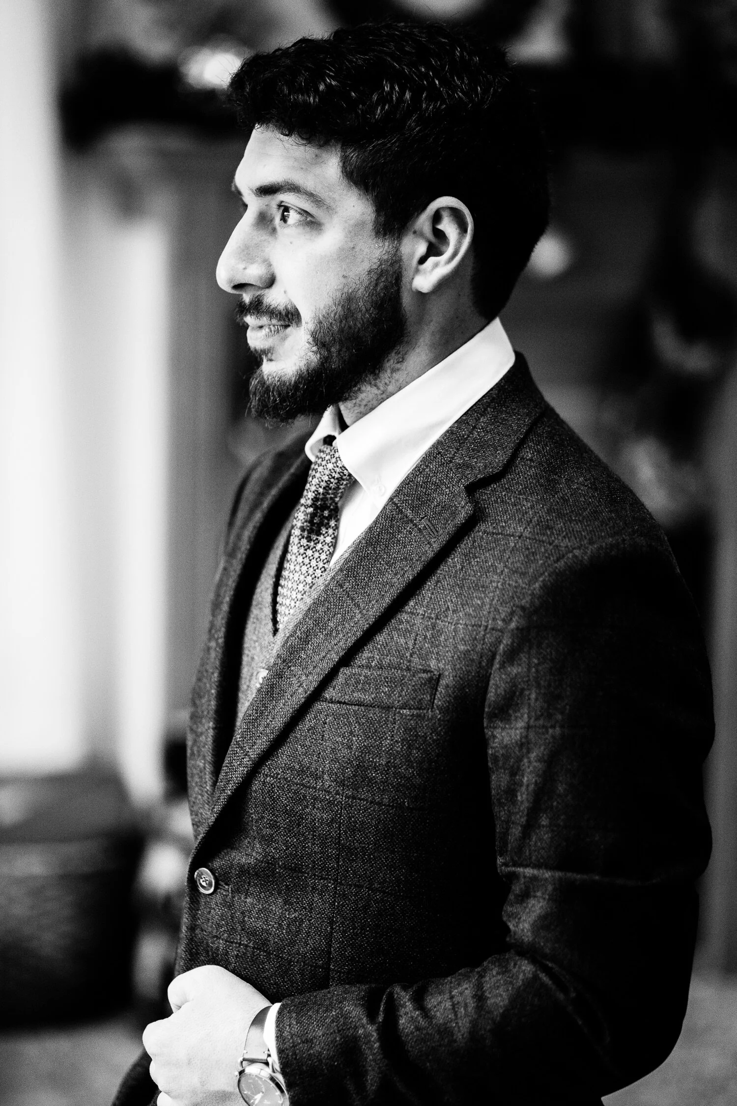 06_Groom getting ready for Christmas wedding at Pinehills Golf Club in Plymouth, MA.jpg