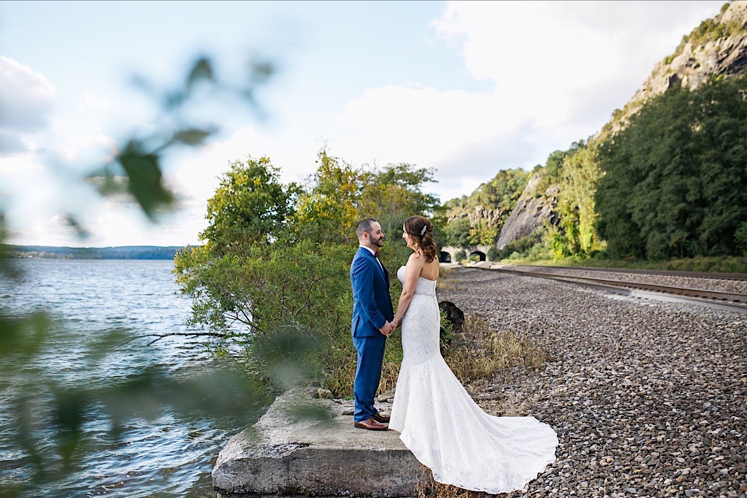 12_brideandgroomphotos_riverweddingphotos_coldspringnewyork_coldspringwedding_hudsonvalleyphotographer_brideandgroom.jpg