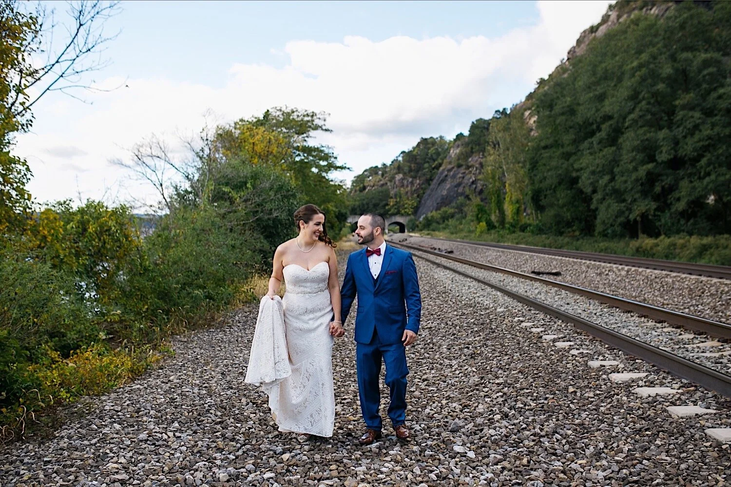 14_brideandgroomphotos_riverweddingphotos_coldspringnewyork_coldspringwedding_hudsonvalleyphotographer_brideandgroom.jpg