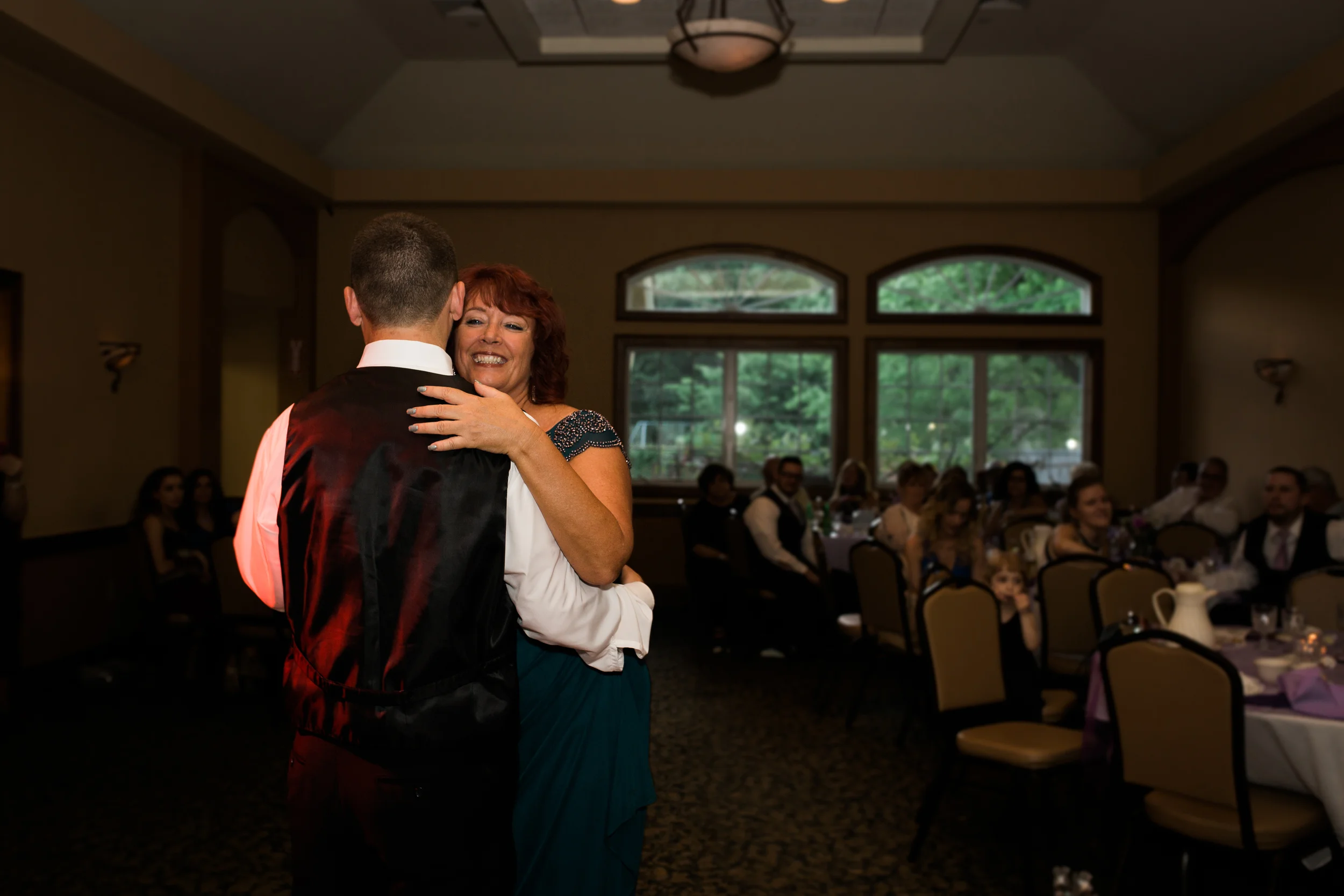 Mr + Mrs Lizewski-411.jpg
