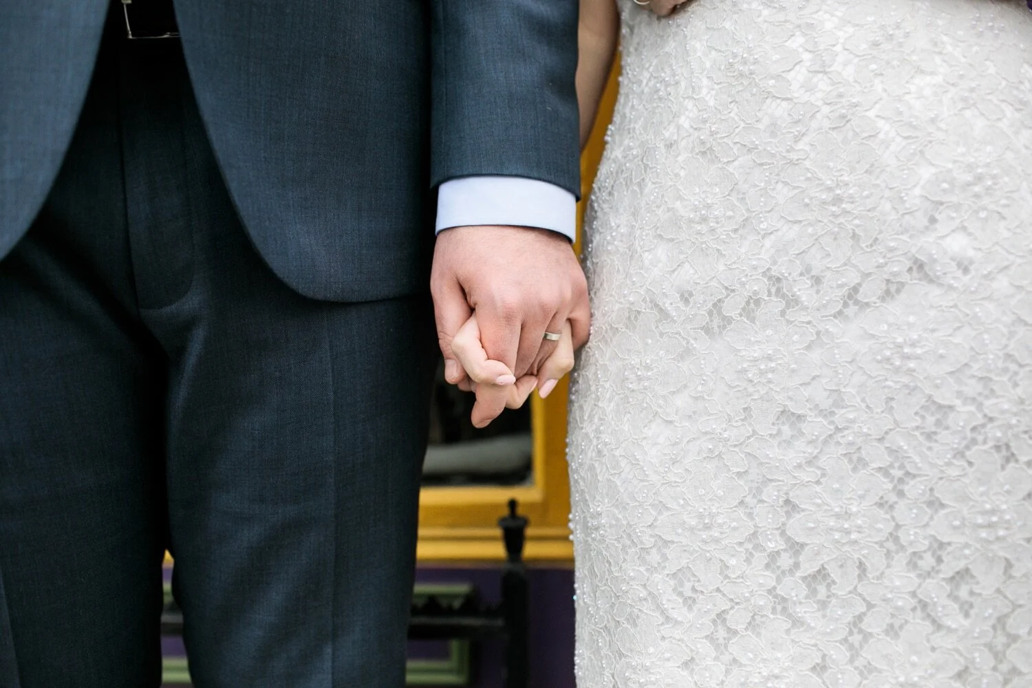 21_Bride and groom photos in Rhinebeck NY.jpg