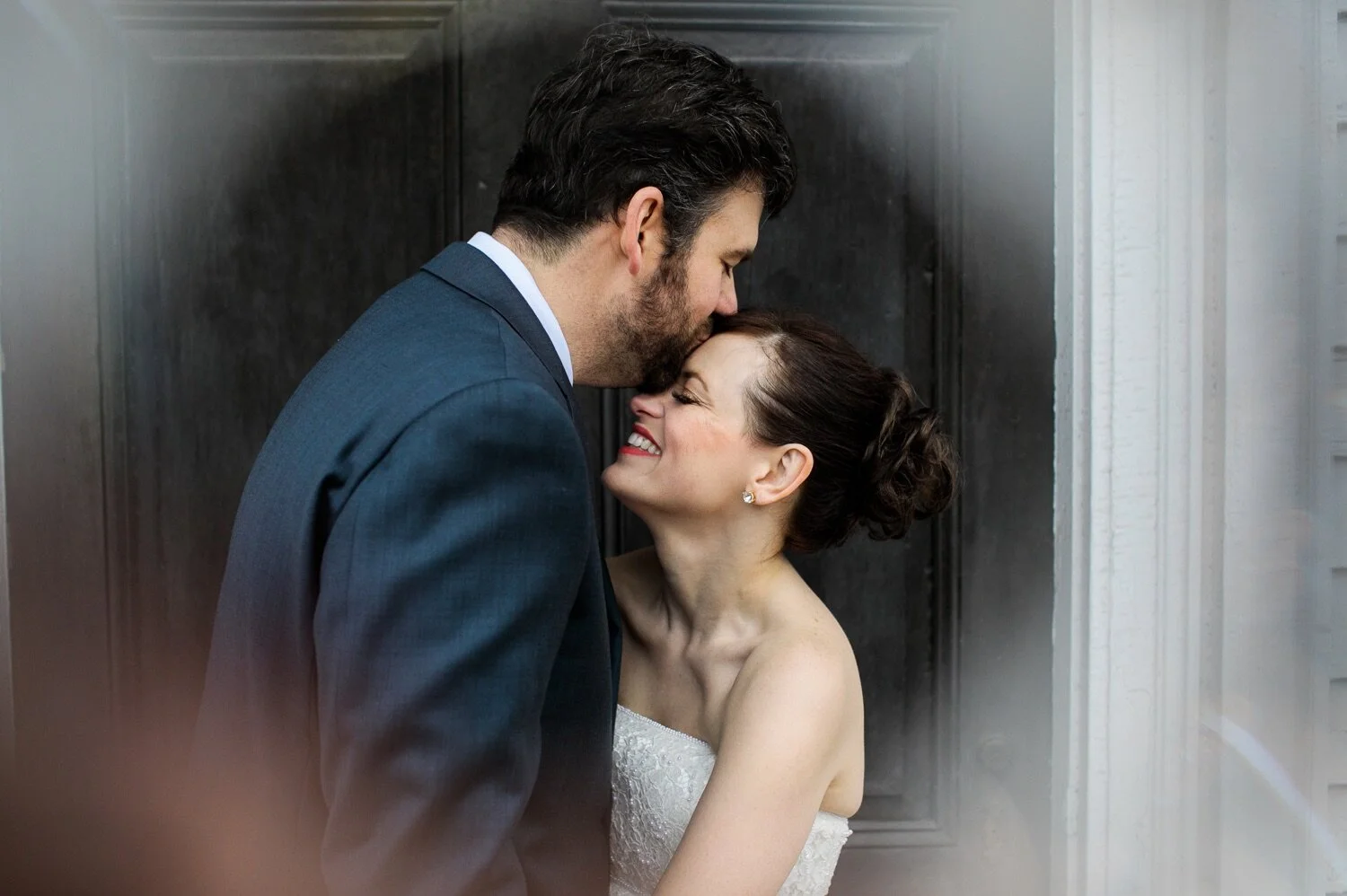 27_Bride and groom photos in Rhinebeck NY.jpg