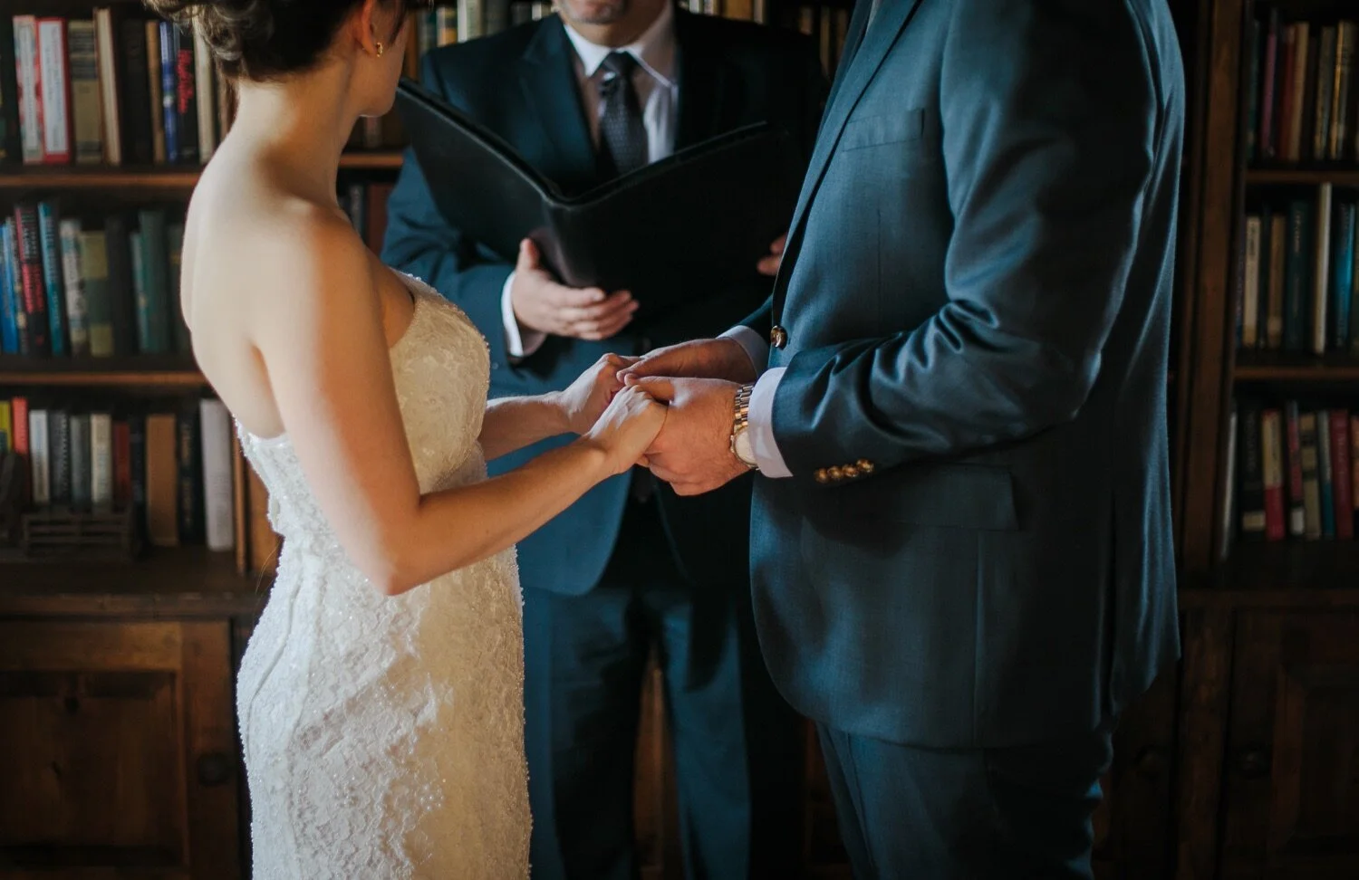 06_Intimate elopement ceremony at the Beekman Arms in Rhinebeck NY.jpg