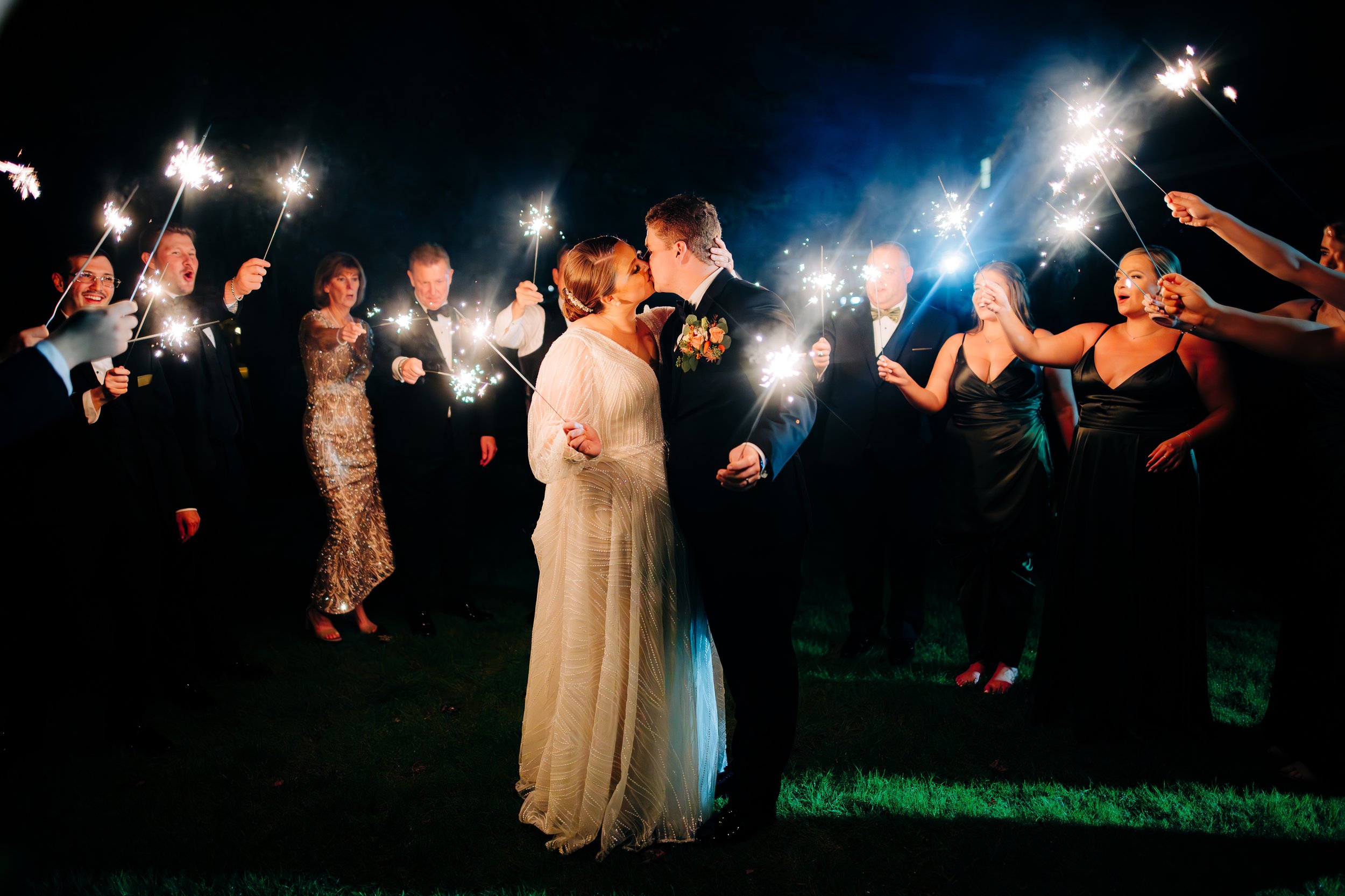 Wedding etiquette to make the couple feel loved