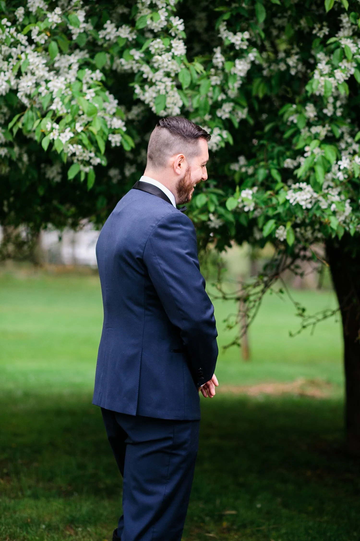 22_First look at Whitby Castle wedding in Rye NY.jpg