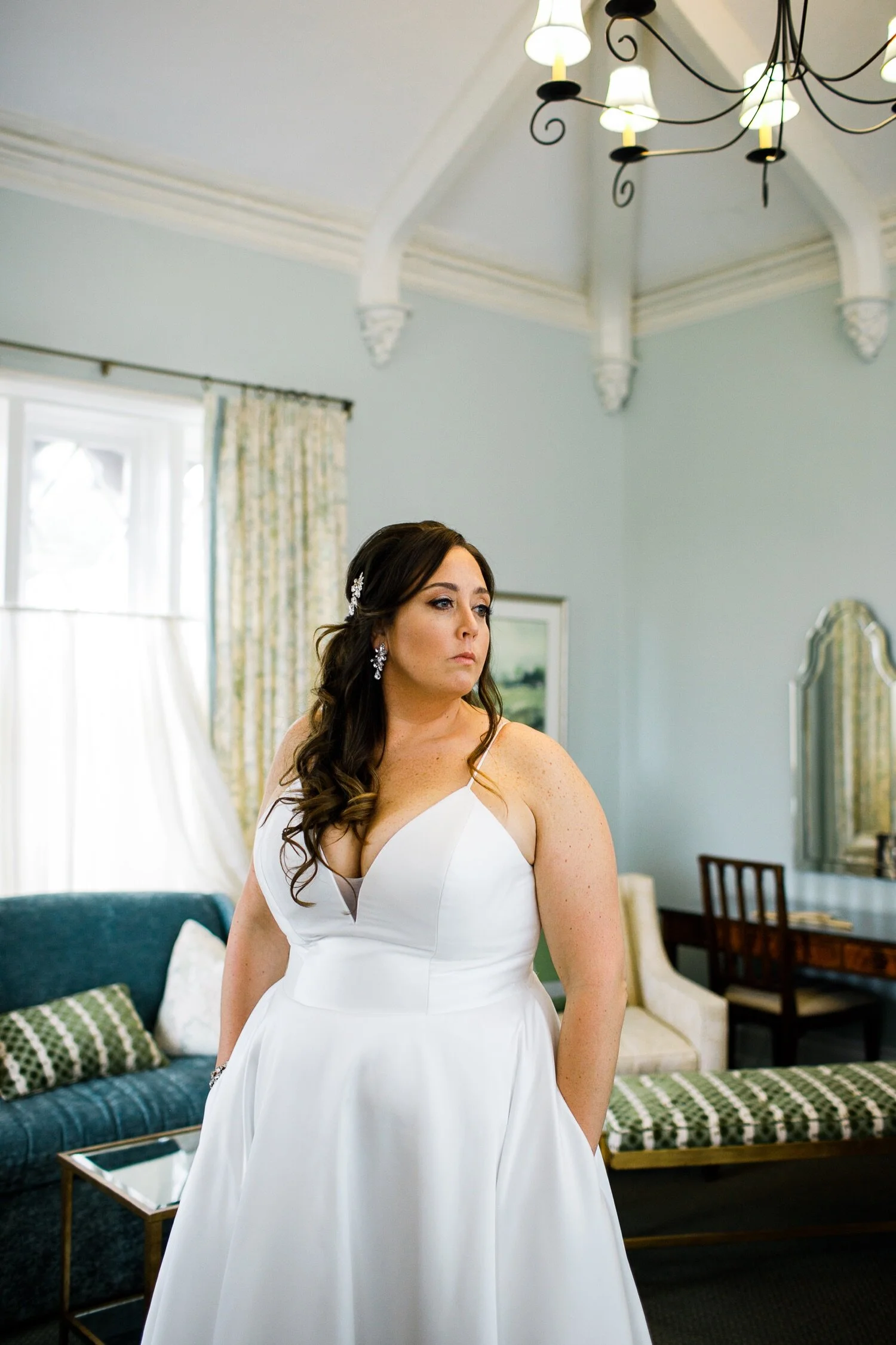 21_Bride at Whitby Castle wedding in Rye NY.jpg