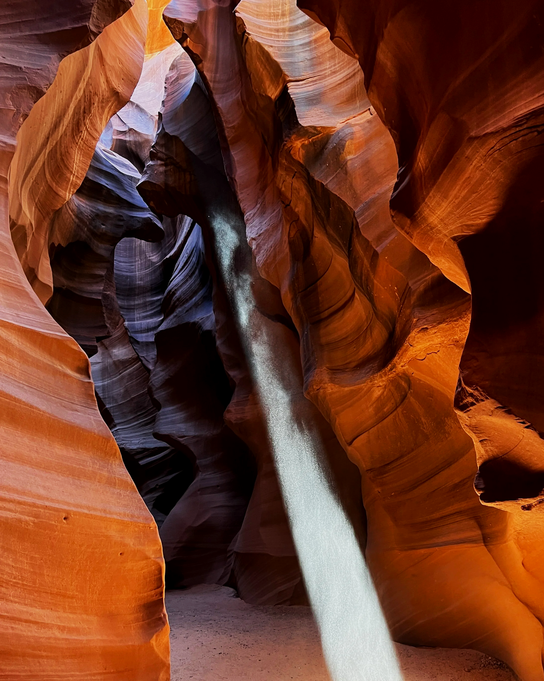 G1- Antelope canyon sunbeam