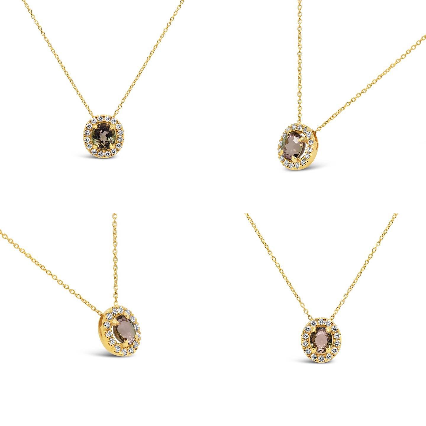 Say it with jewellery! Halo tourmaline necklaces ⭐️

#mothersday 
#celebrate 
#mom
#jewelleryaddict 
#diamond
#gemstone