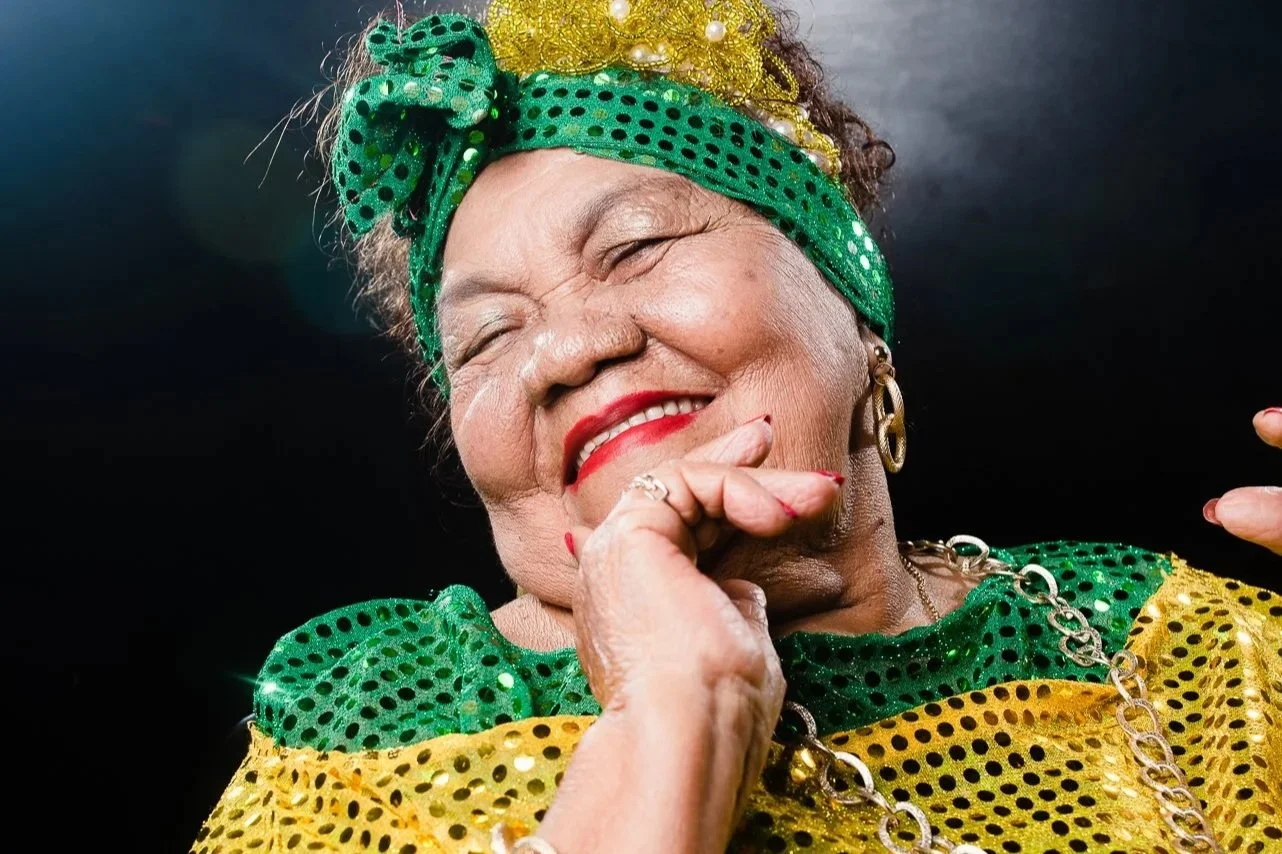 Buscando personagens