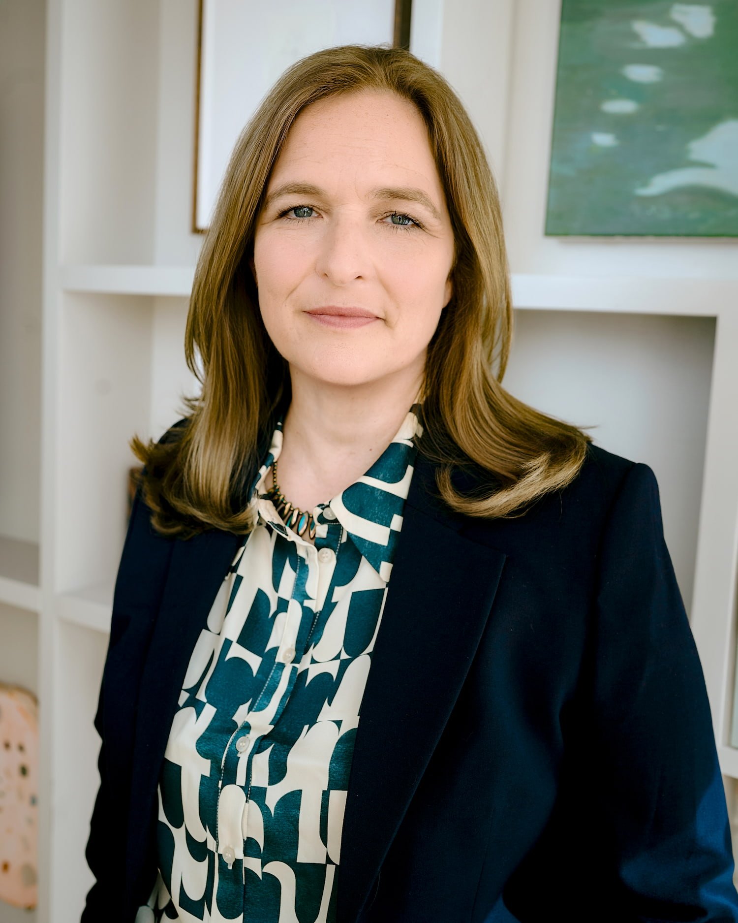 Mari Williams formal portrait, leadership advisor working with senior leaders