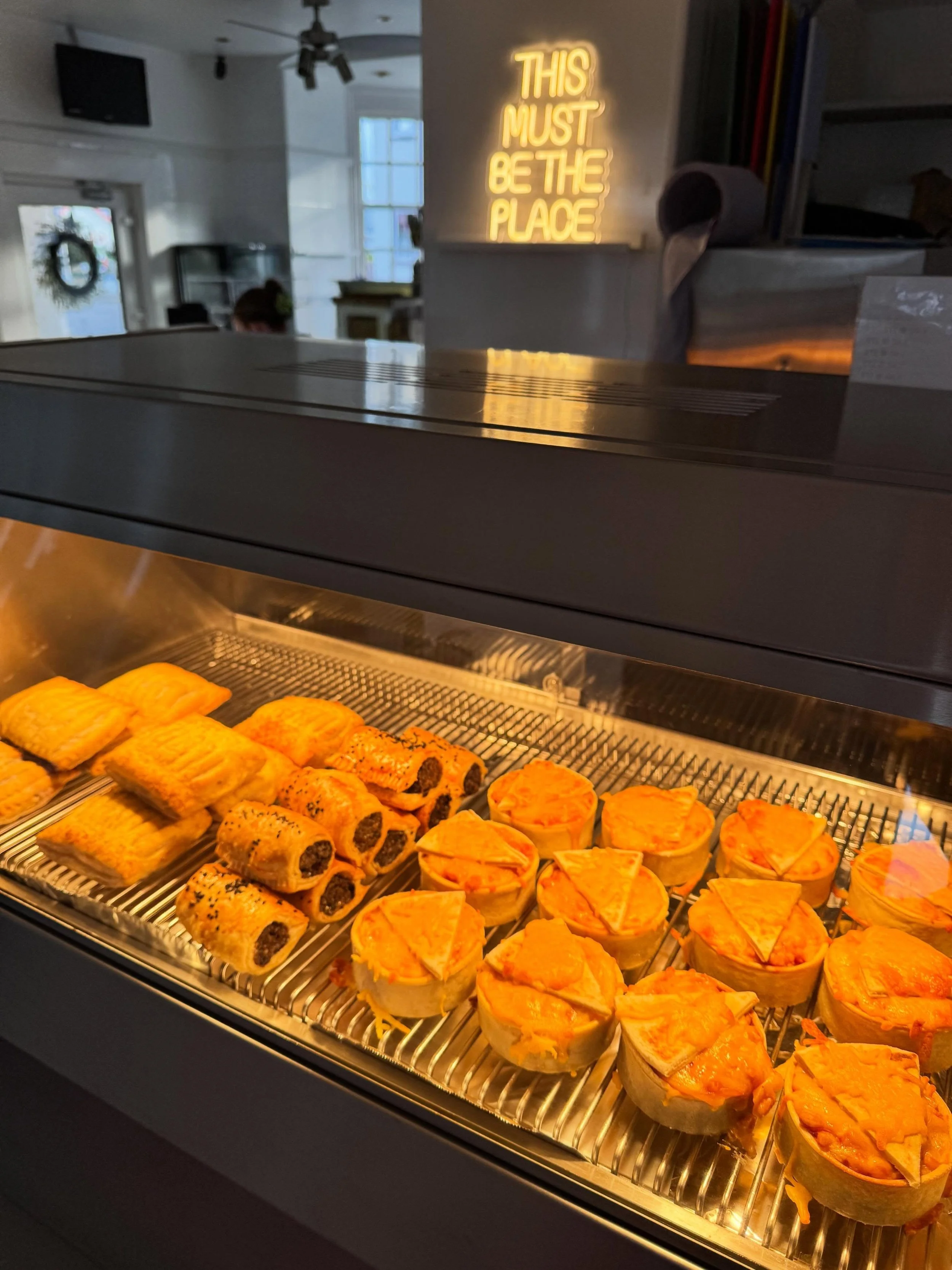 Fat Fry-Day🐽
&amp; takeaway night!✨

Heads up for tomorrow team! 
Open right through from 8am, fryers on 12-14:30 and then again tomorrow night from 5pm 💃🏼 (promise to be a weee bit more prepared after last week&rsquo;s shock to the system!🤣) 

W