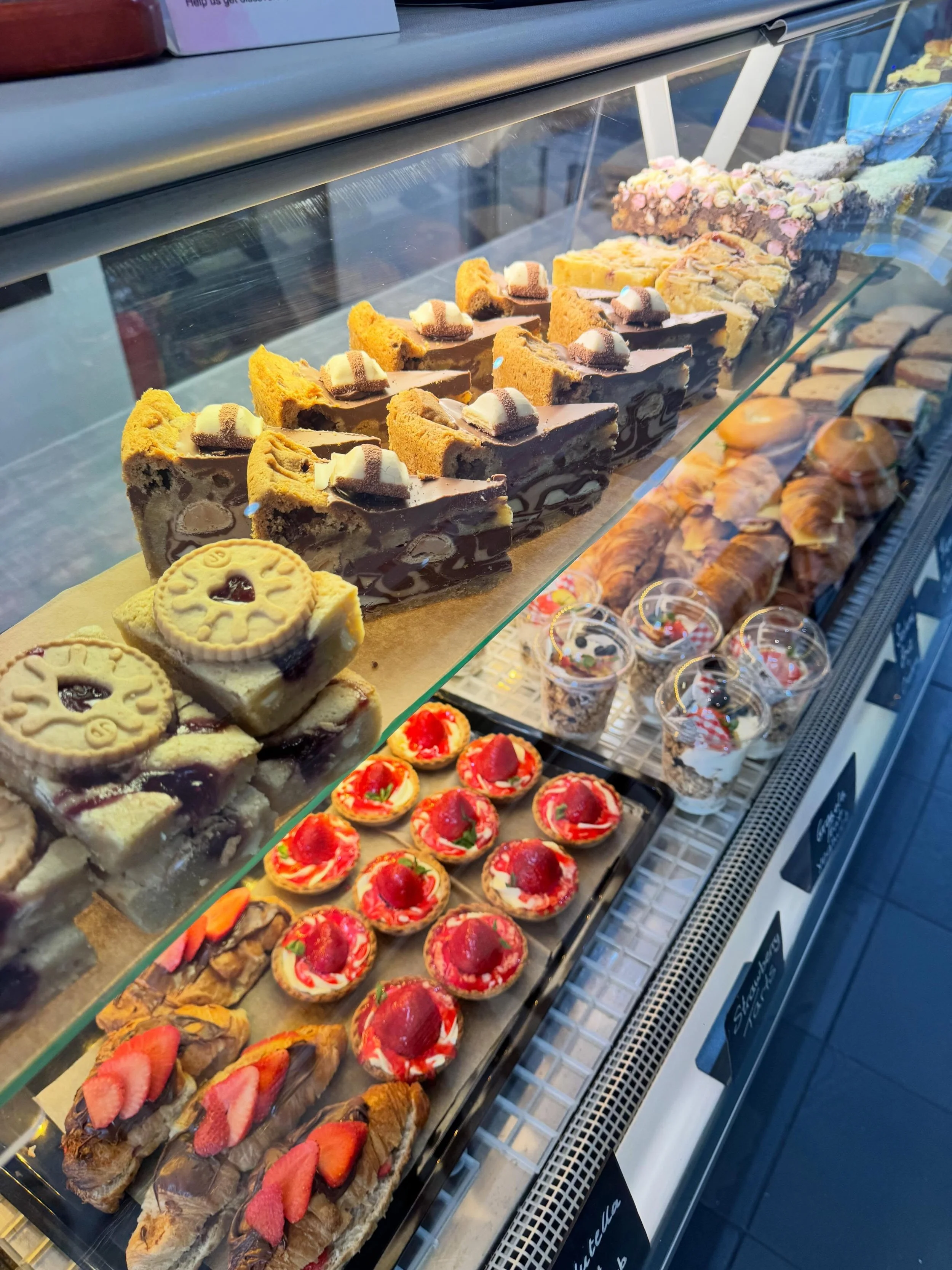 We are now open 8am-5pm every day🎉

World Cup weekend line up⚽️💃🏼⚽️

Takeaway open NIGHTS are *Saturday/Sunday* this weekend!

Weekend specials for Sat/Sun alongside the full menu;
🥧Breakfast pies
🏴󠁧󠁢󠁳󠁣󠁴󠁿Haggis&amp; venison Lorne parcels
?