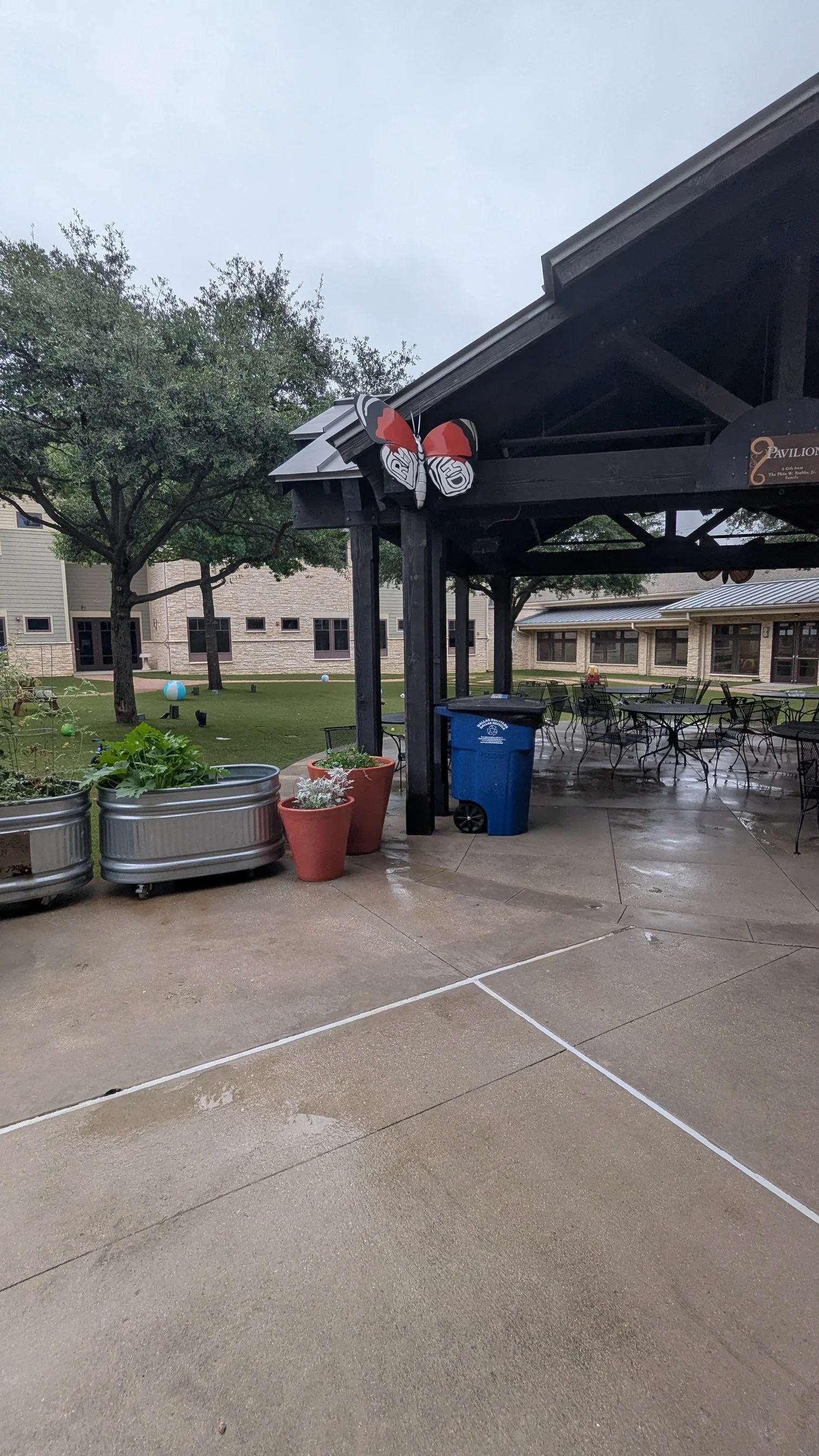 What Property Managers in DFW Need to Know About Preventive Exterior Cleaning