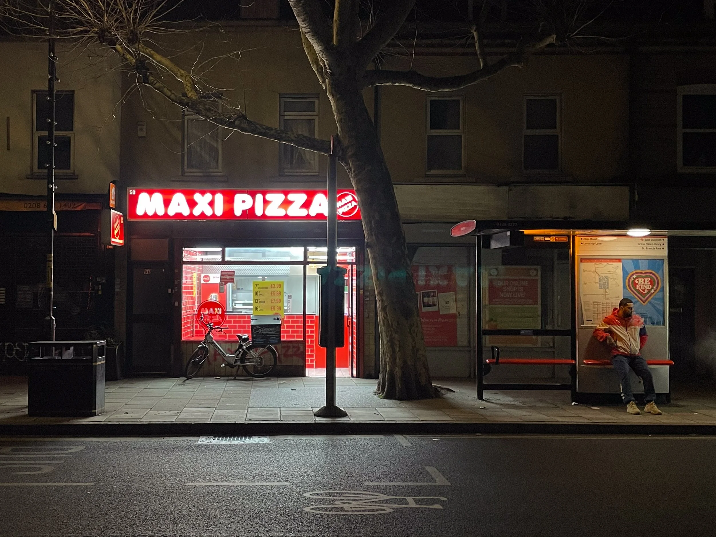 Maxi Pizza.jpg