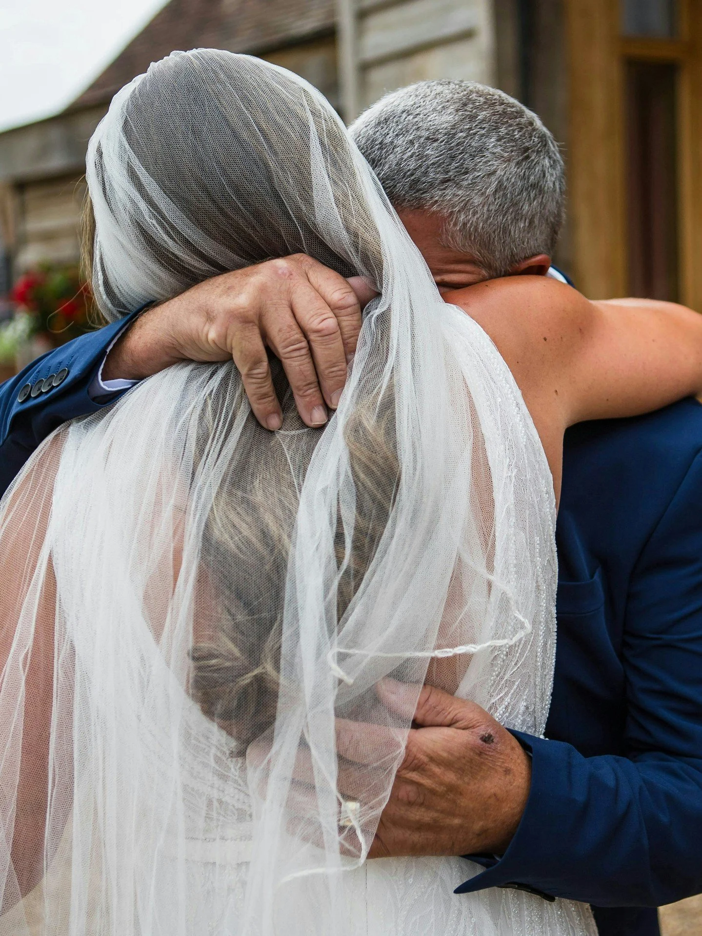 A quiet pause before the aisle 🤍. 

Photo - @kimberkreative_photography