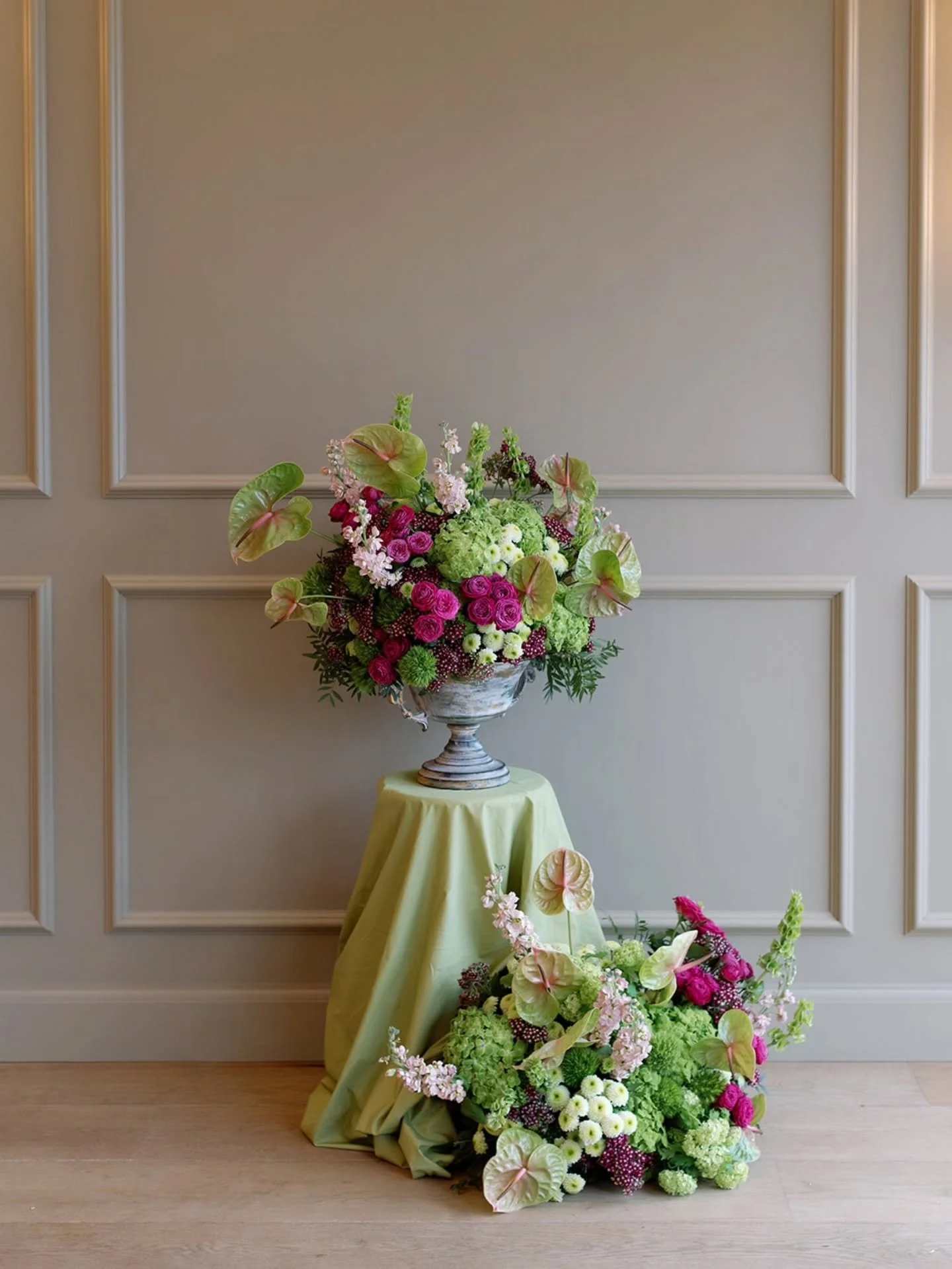 Still not over this dreamy strawberry matcha combo 💚💗. 

Always an honour to bring a vision to life for one of your fave industry friends, thanks for asking me Liz 🥰, and of course for the amazing photos.

Photographer - @elizabethjayneweddings 
V