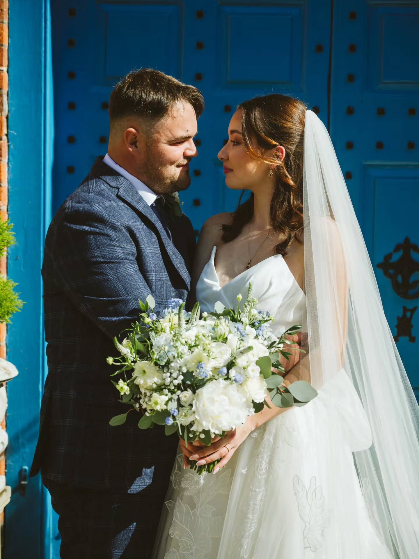 Massive congratulations to Amelia &amp; Matthew who married at Gosfield Hall recently. 

The most beautiful pictures of fabulous day, thank you to Amelia and Ben from @lavenhamphoto for sharing them with us. Swipe for the cutest pic 😍. 

Venue - @go