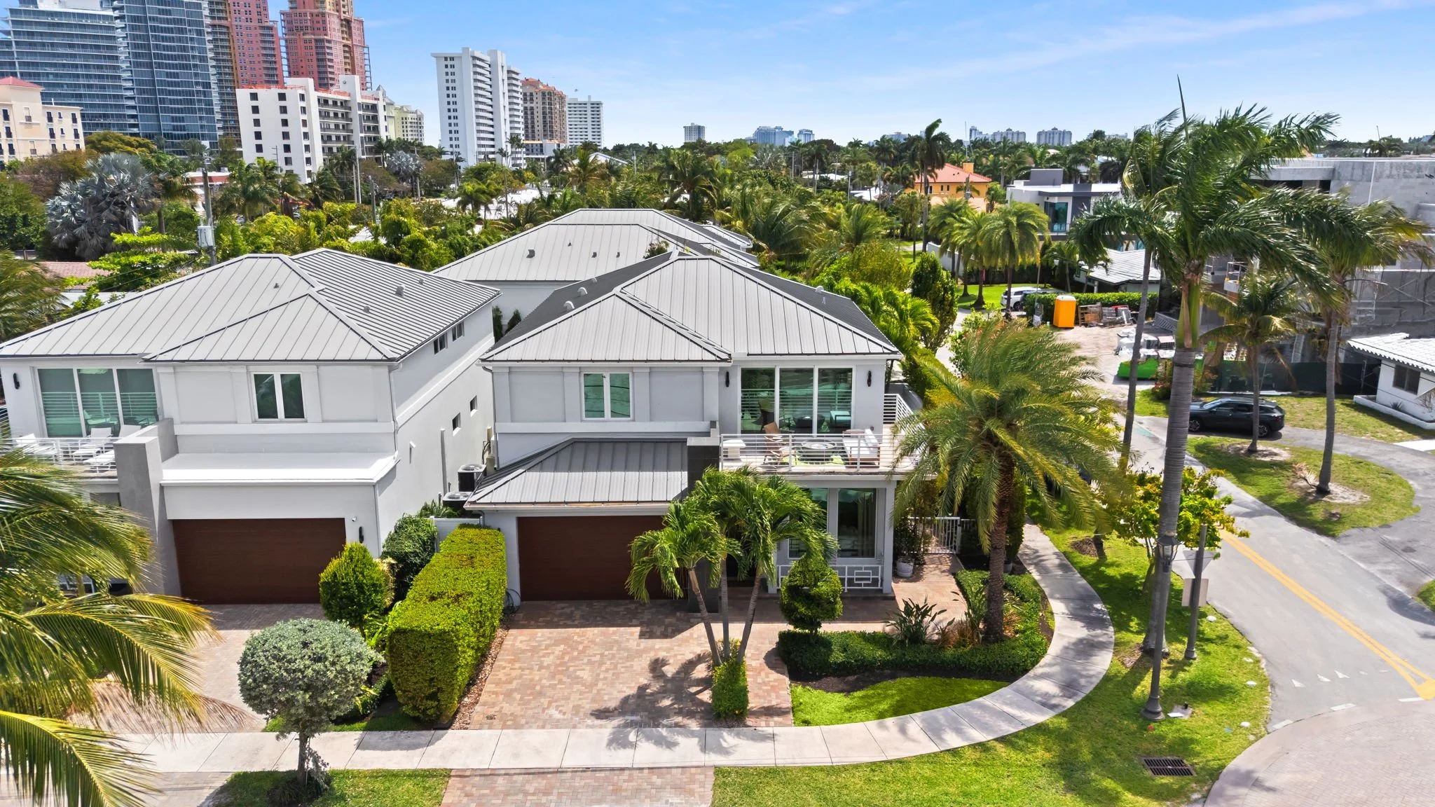 Elevated neighborhood view near Sun Haven Collection luxury vacation rentals in Fort Lauderdale.