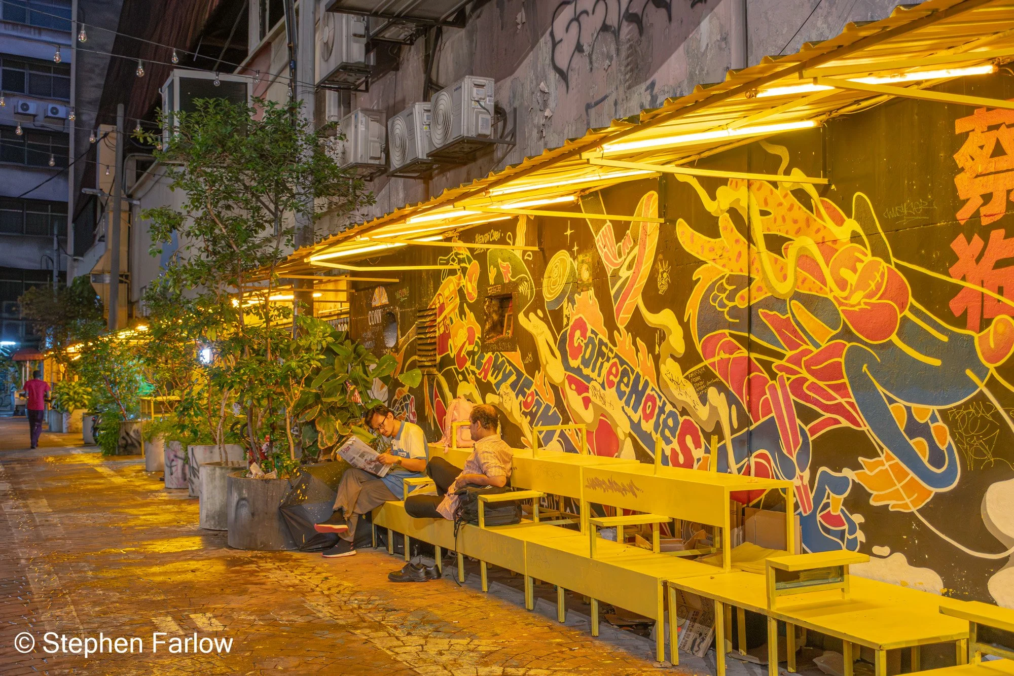 Not a mobile phone in sight!!