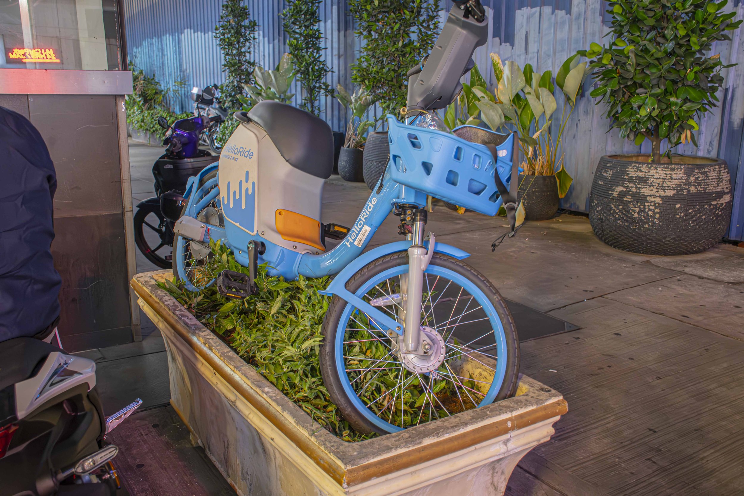  "Helloride" has environmentally friendly parking bays