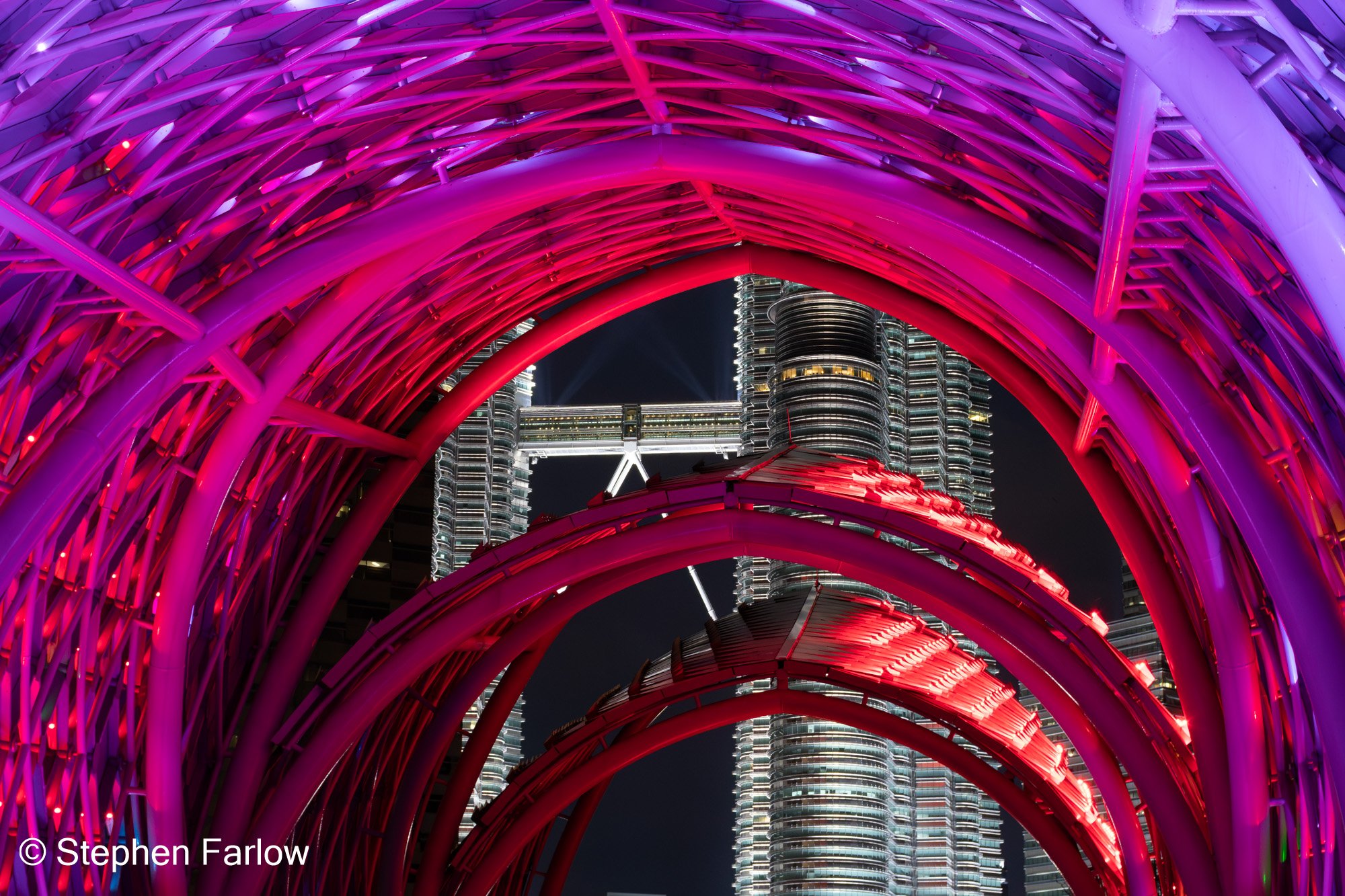 Bridge on the Petronas Twin Towers though Salomar Link