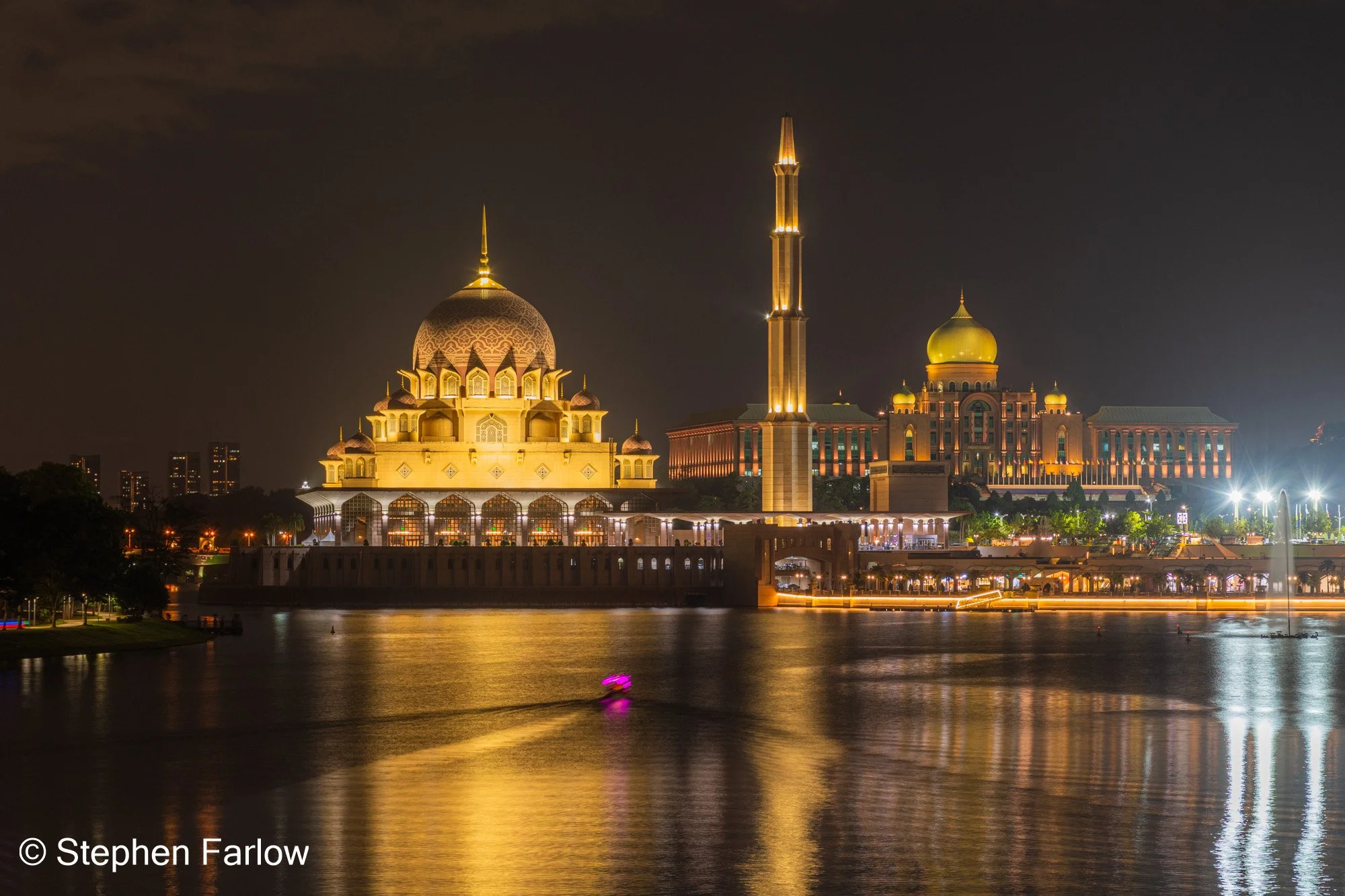 Masjid Putra and Prime Mininster's Office