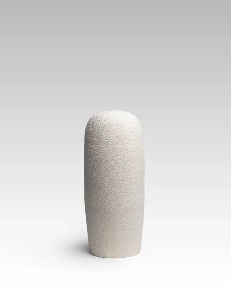 Dormance, 2026, grès non émaillé, 48 cm x 20 cm