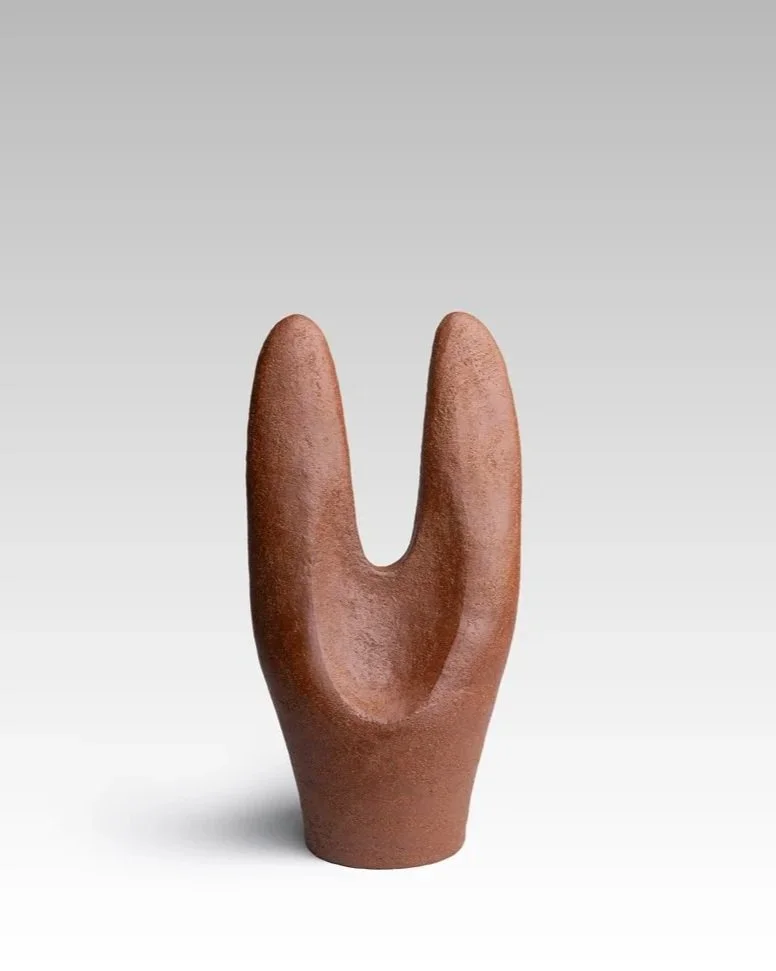 Brunante, 2026, grès non émaillé, 55 cm x 17 cm 