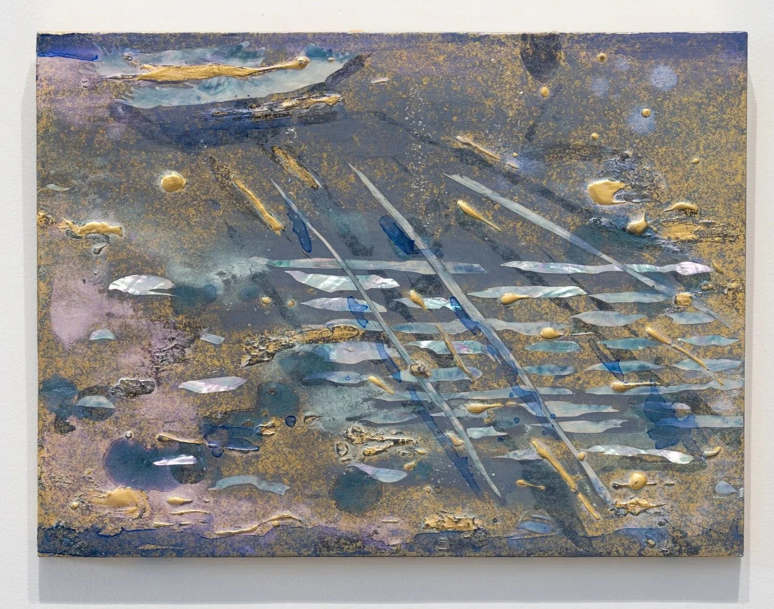 Rain, 2025, Foglia d'oro e intarsio in madreperla su tavola di legno, 24.5 x 18.5 in.